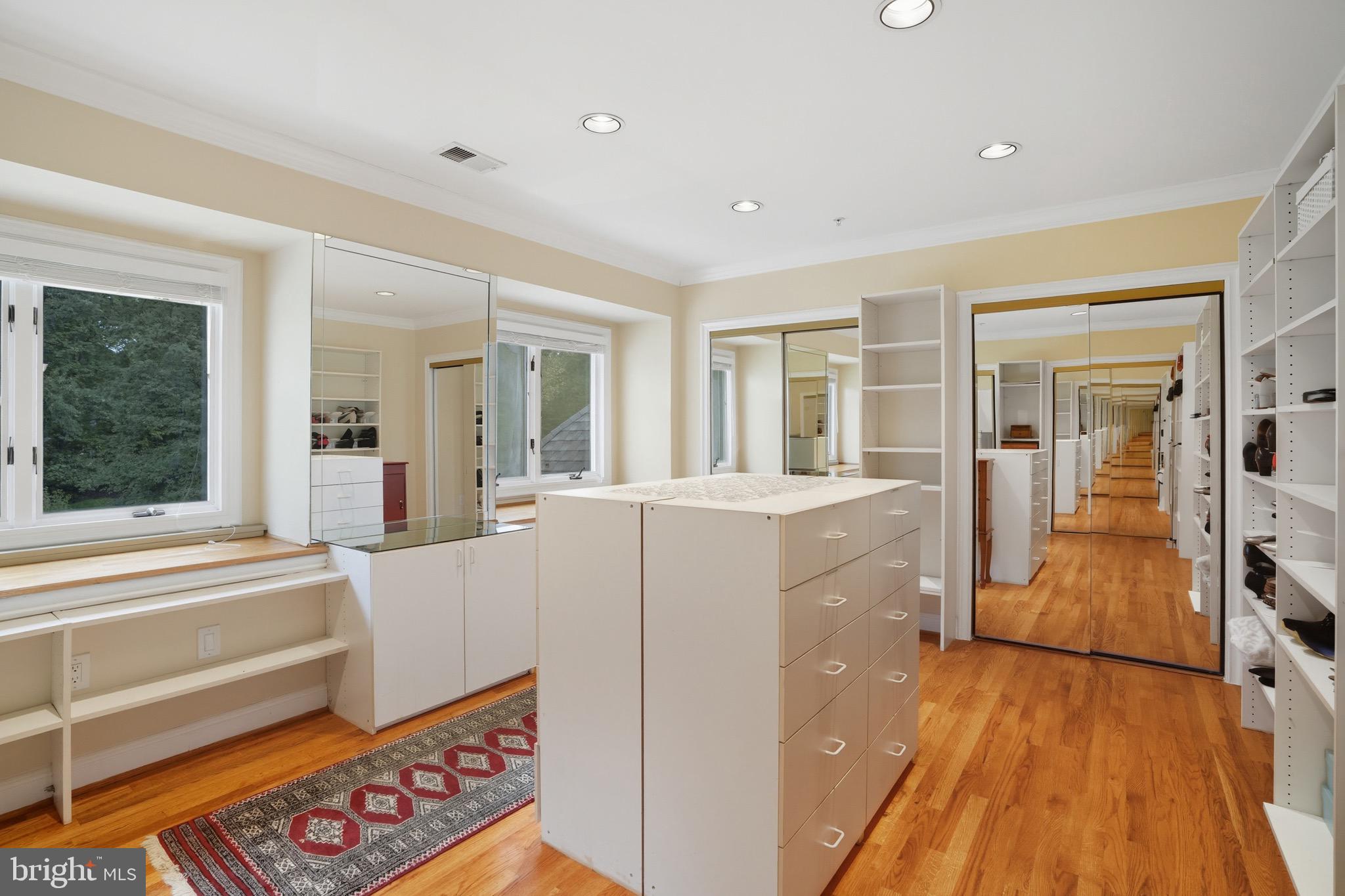 STONELEDGE - Residential