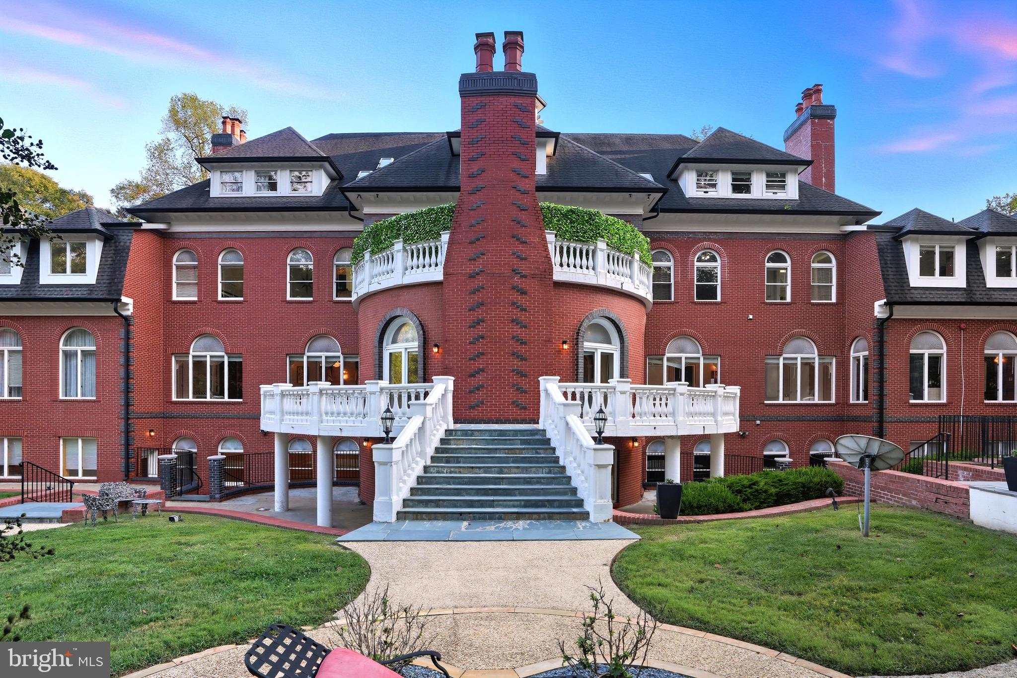 STONELEDGE - Residential