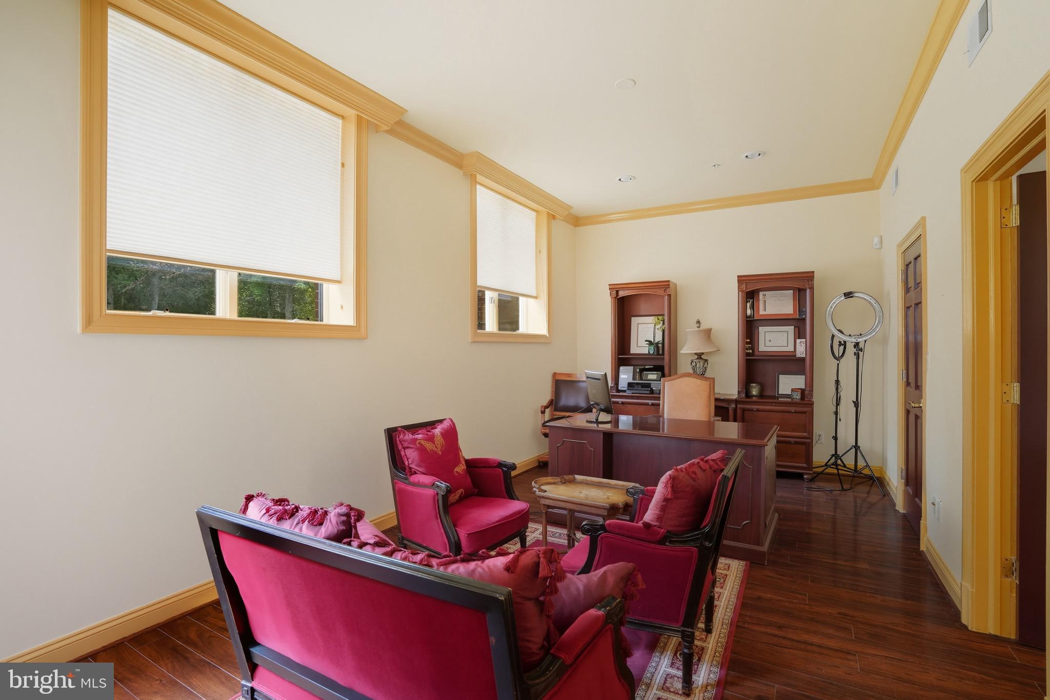 STONELEDGE - Residential