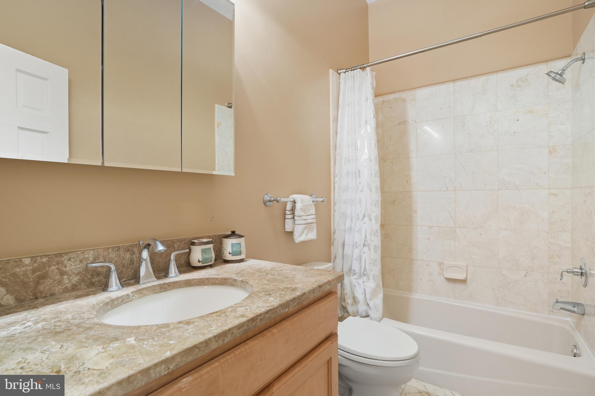 STONELEDGE - Residential