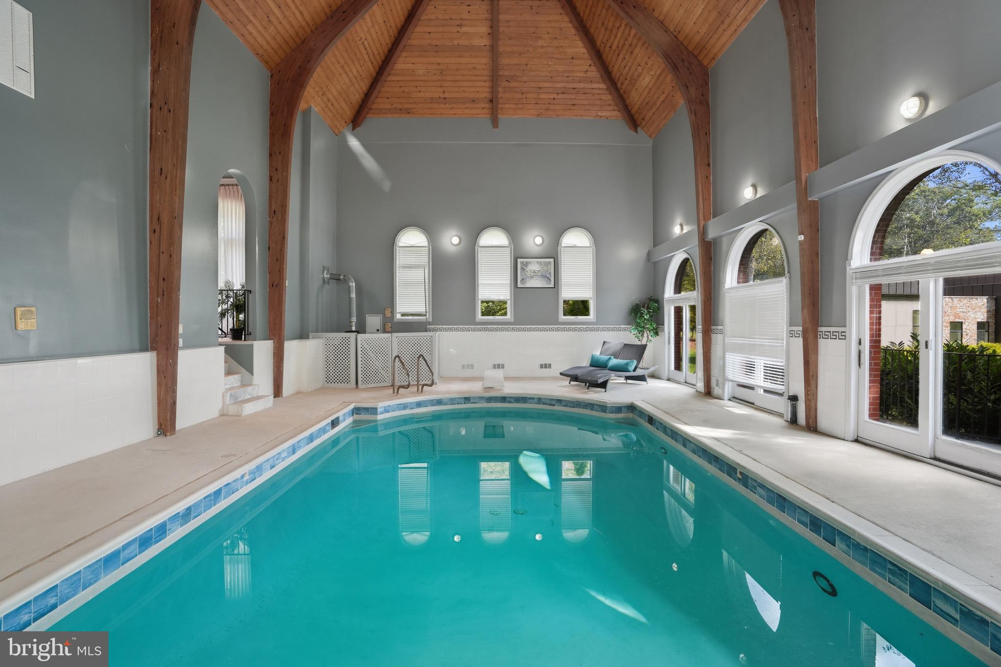 STONELEDGE - Residential