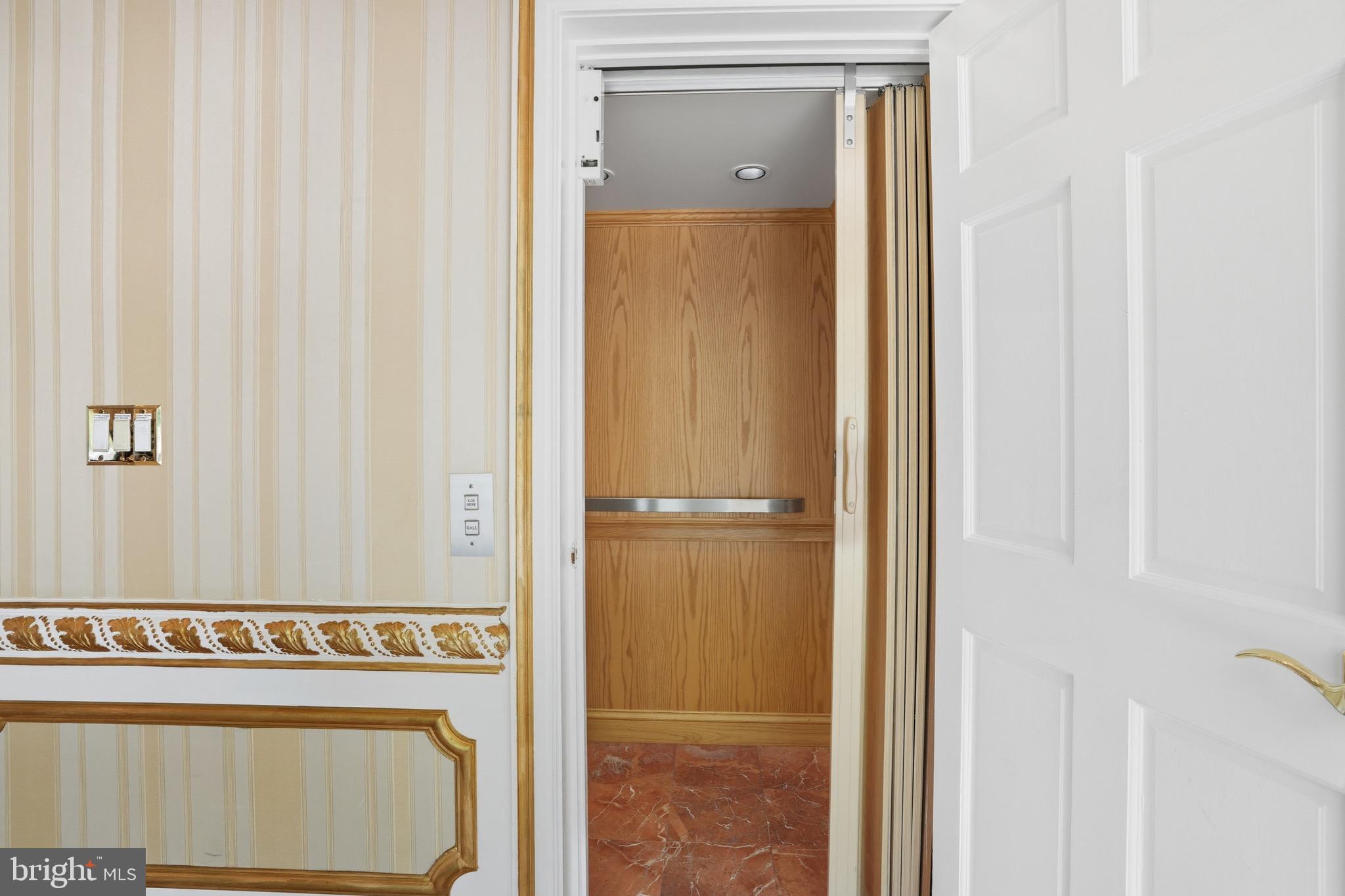 STONELEDGE - Residential