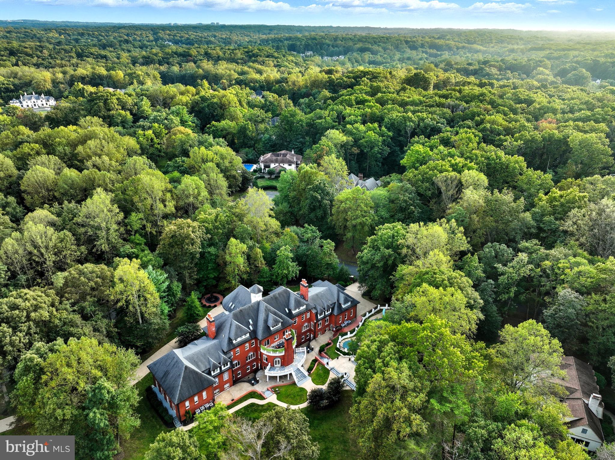 STONELEDGE - Residential