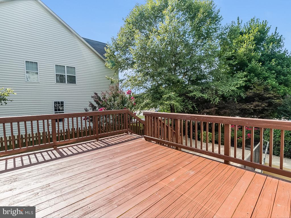 STAFFORD LAKES VILLAGE - Residential