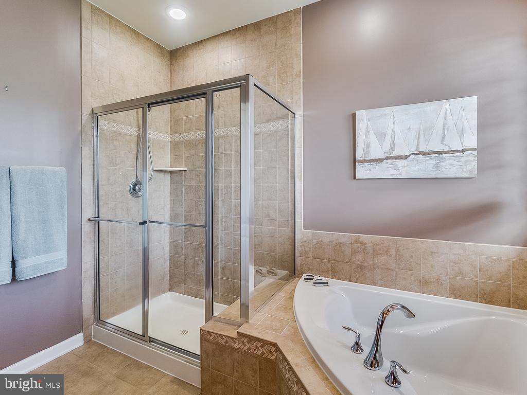 STAFFORD LAKES VILLAGE - Residential