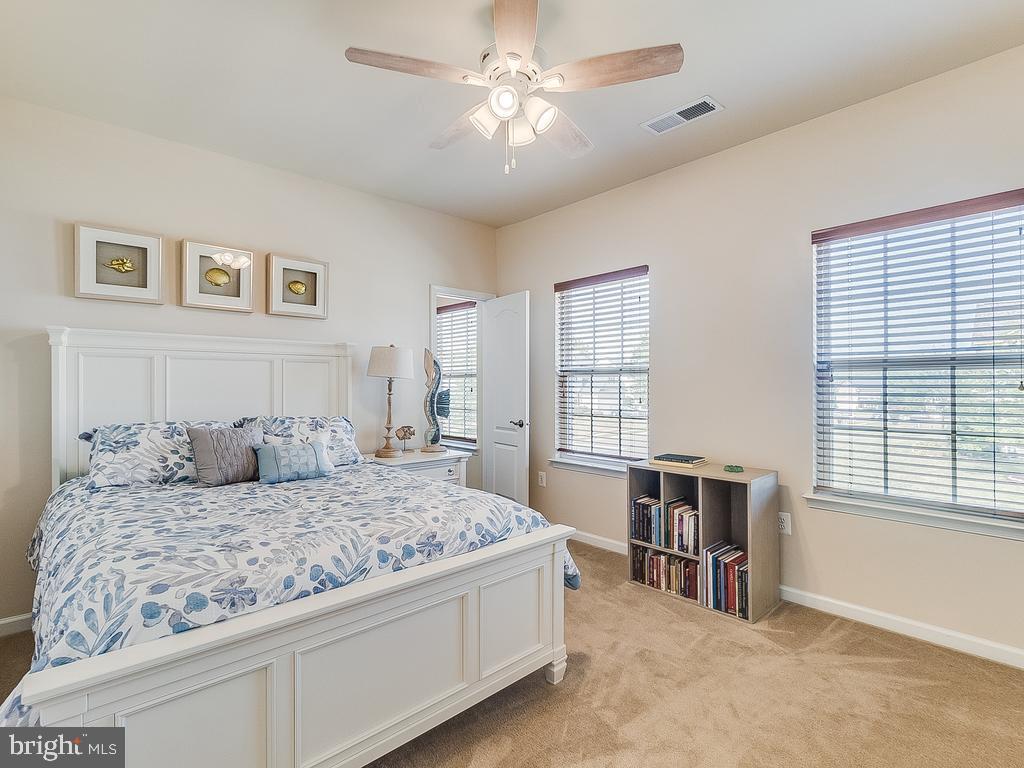 STAFFORD LAKES VILLAGE - Residential