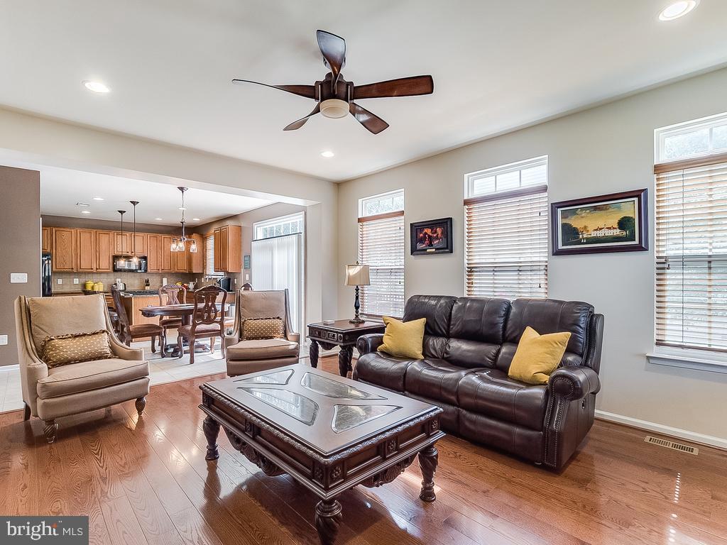 STAFFORD LAKES VILLAGE - Residential