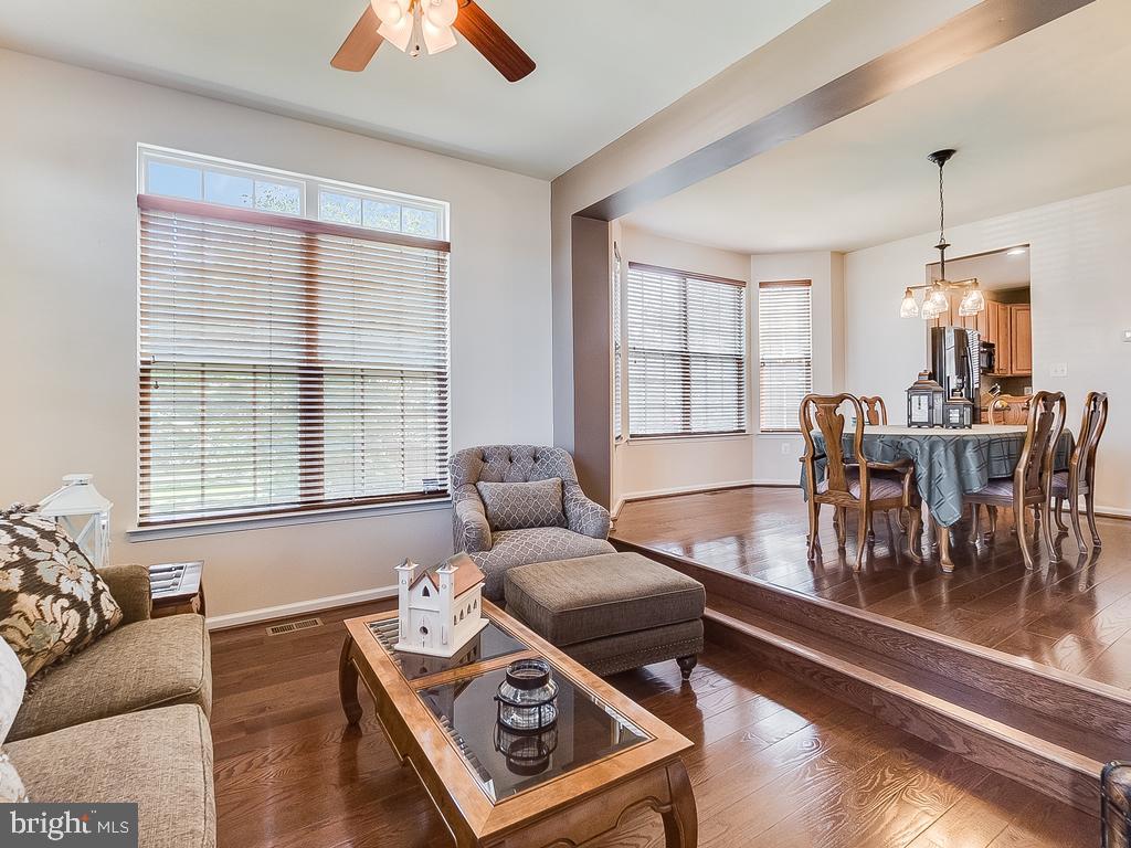 STAFFORD LAKES VILLAGE - Residential