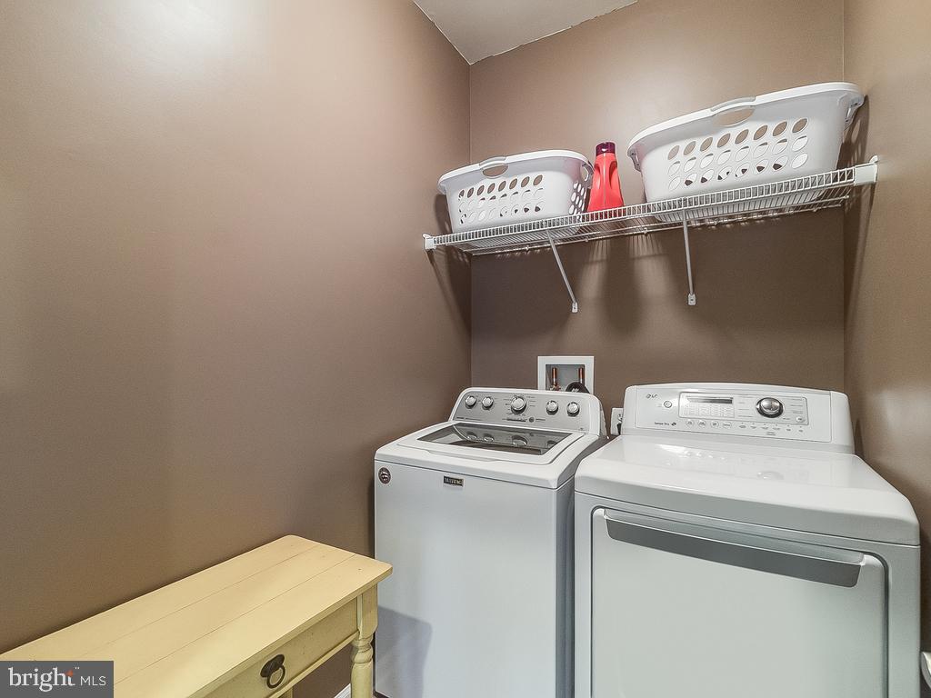 STAFFORD LAKES VILLAGE - Residential