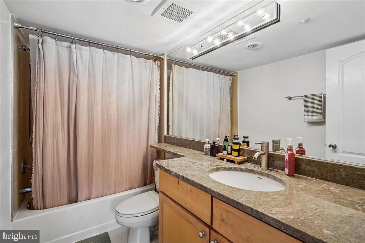 RENAISSANCE AT TYSONS - Residential