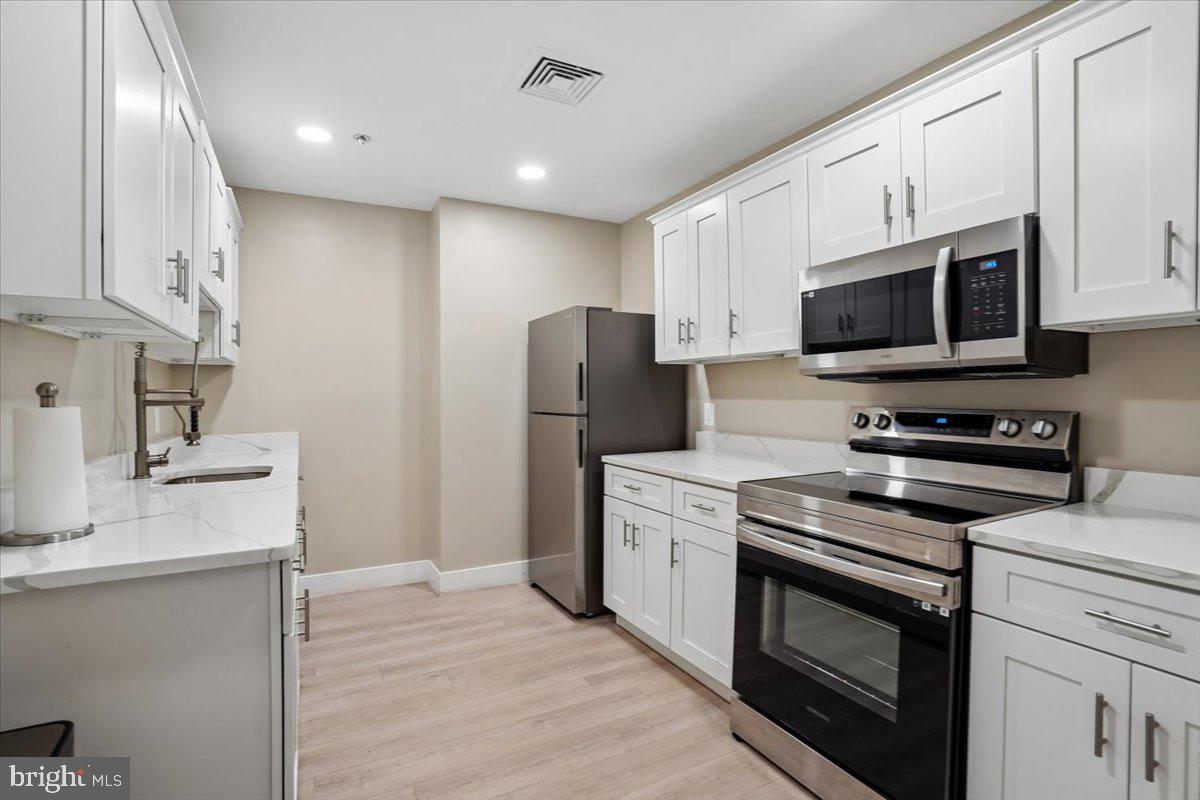 RENAISSANCE AT TYSONS - Residential