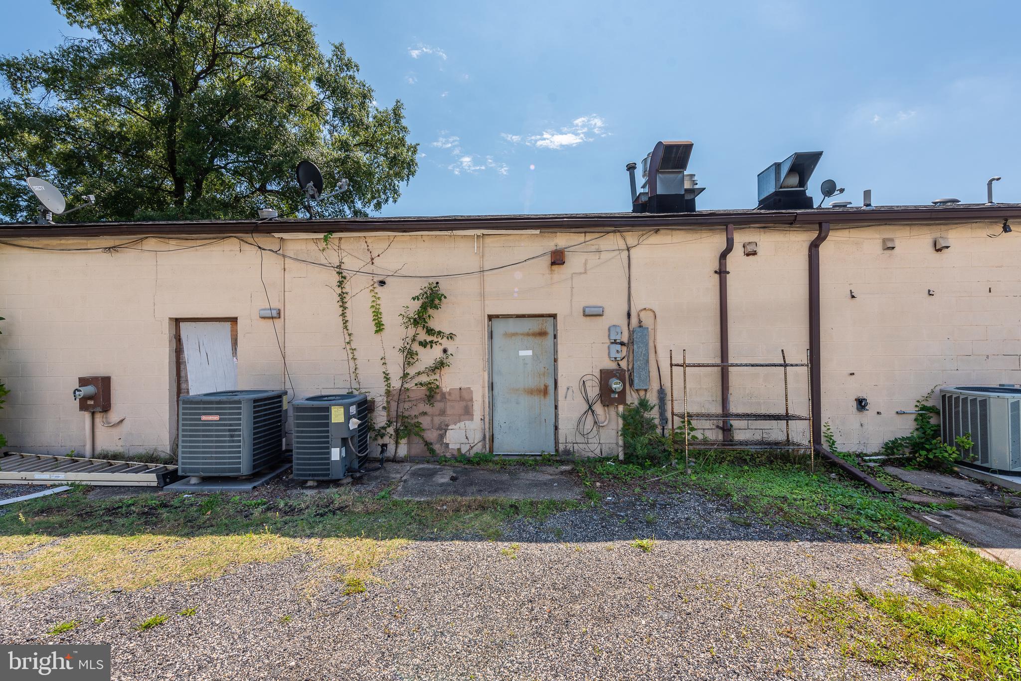 ROSEDALE - Commercial Lease