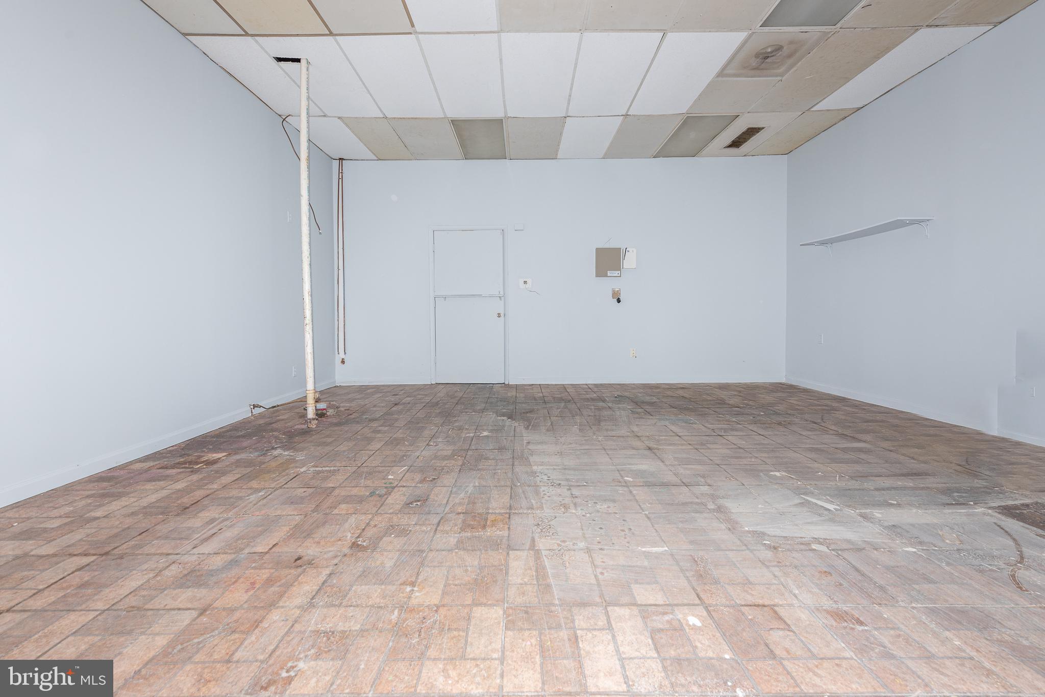 ROSEDALE - Commercial Lease