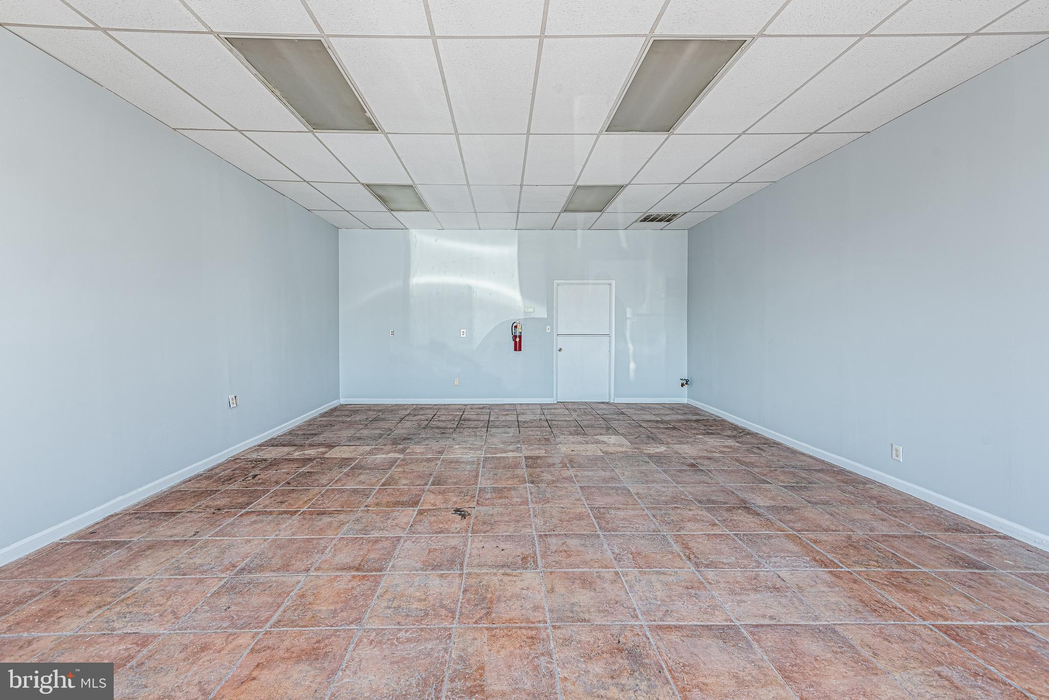 ROSEDALE - Commercial Lease