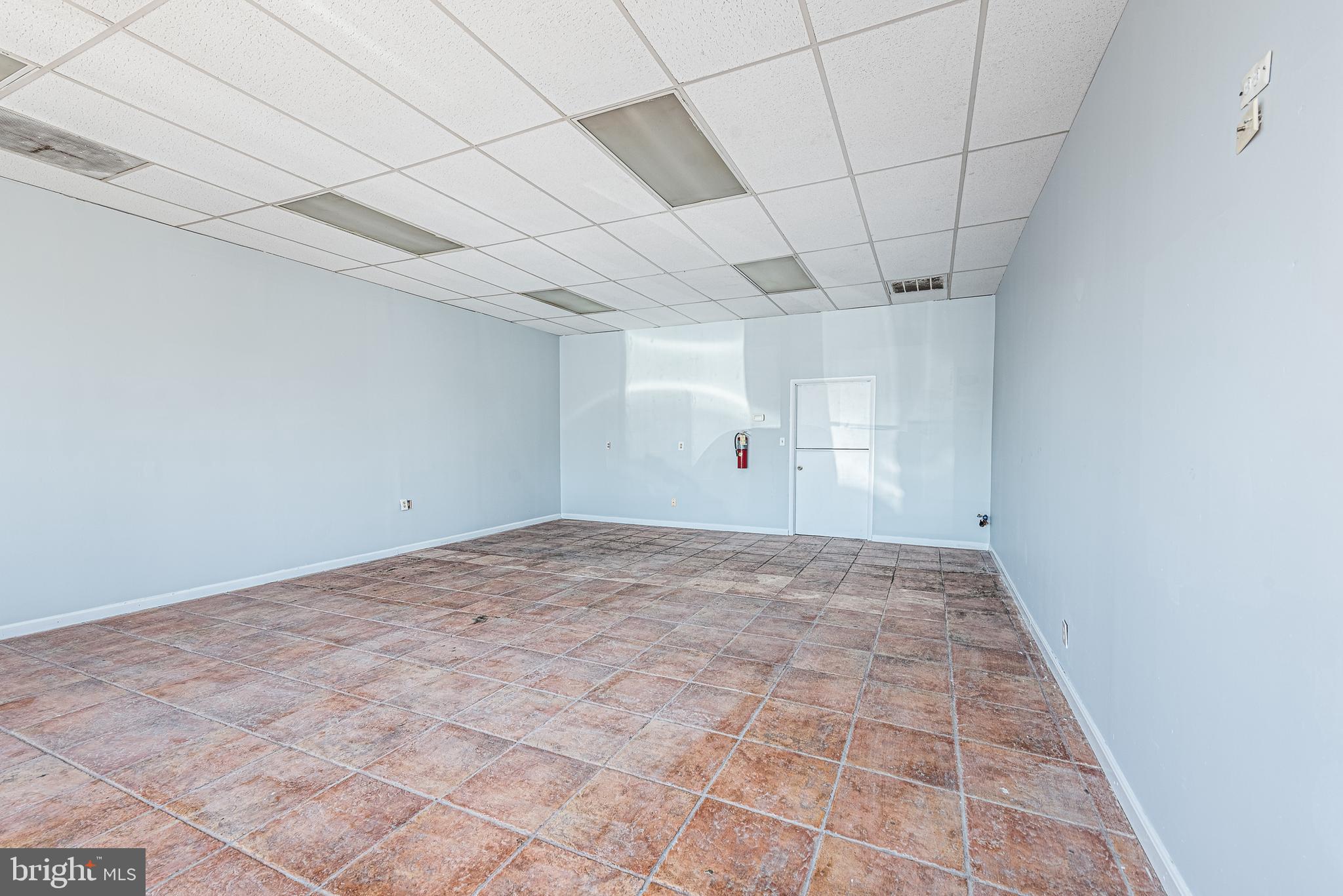 ROSEDALE - Commercial Lease