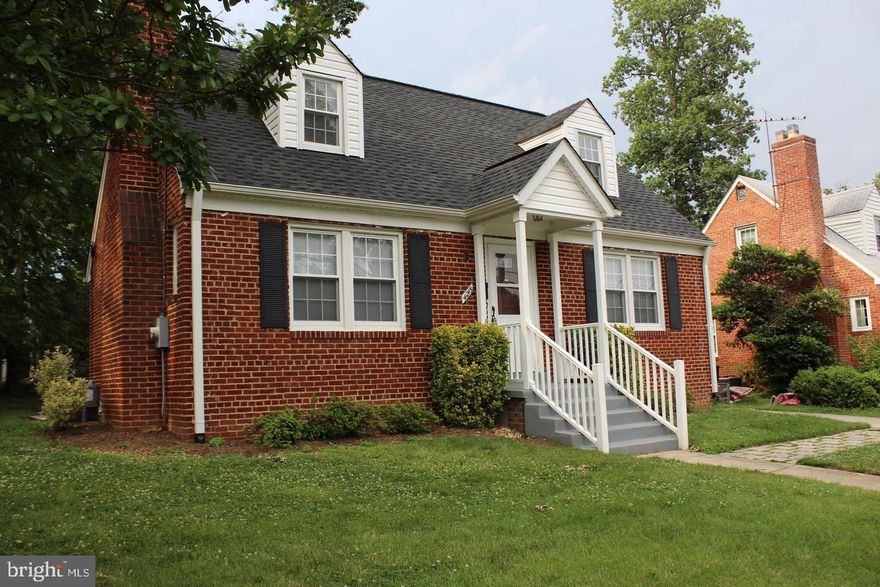 Welcome to 4213 4th St S, a charming single-family home nestled in the heart of Arlington's desirable Barcroft neighborhood. This well-maintained residence boasts 4 bedrooms and 2 bathrooms, offering ample space for comfortable living. The home features a spacious backyard, perfect for outdoor gatherings and barbecues, and backs up to a park with soccer fields and a playground, providing a serene environment.
The interior of the home includes a large kitchen with an eat-in area, zoned central air conditioning, and a cozy fireplace, making it an inviting space for both relaxation and entertainment. The property also offers off-street parking, ensuring convenience for residents and guests.
Located in a vibrant community, this home is within easy distance to Barcroft Elementary School and just a short drive to Kenmore Middle School and Wakefield High School. The area is well-connected with easy access to Ballston and downtown Washington, D.C., making it an ideal location for commuters.
Enjoy the best of Arlington living with nearby amenities, including shopping, dining, and recreational opportunities.  Owner provides lawn service as well! Mowing.
LRoom enhanced through virtual staging