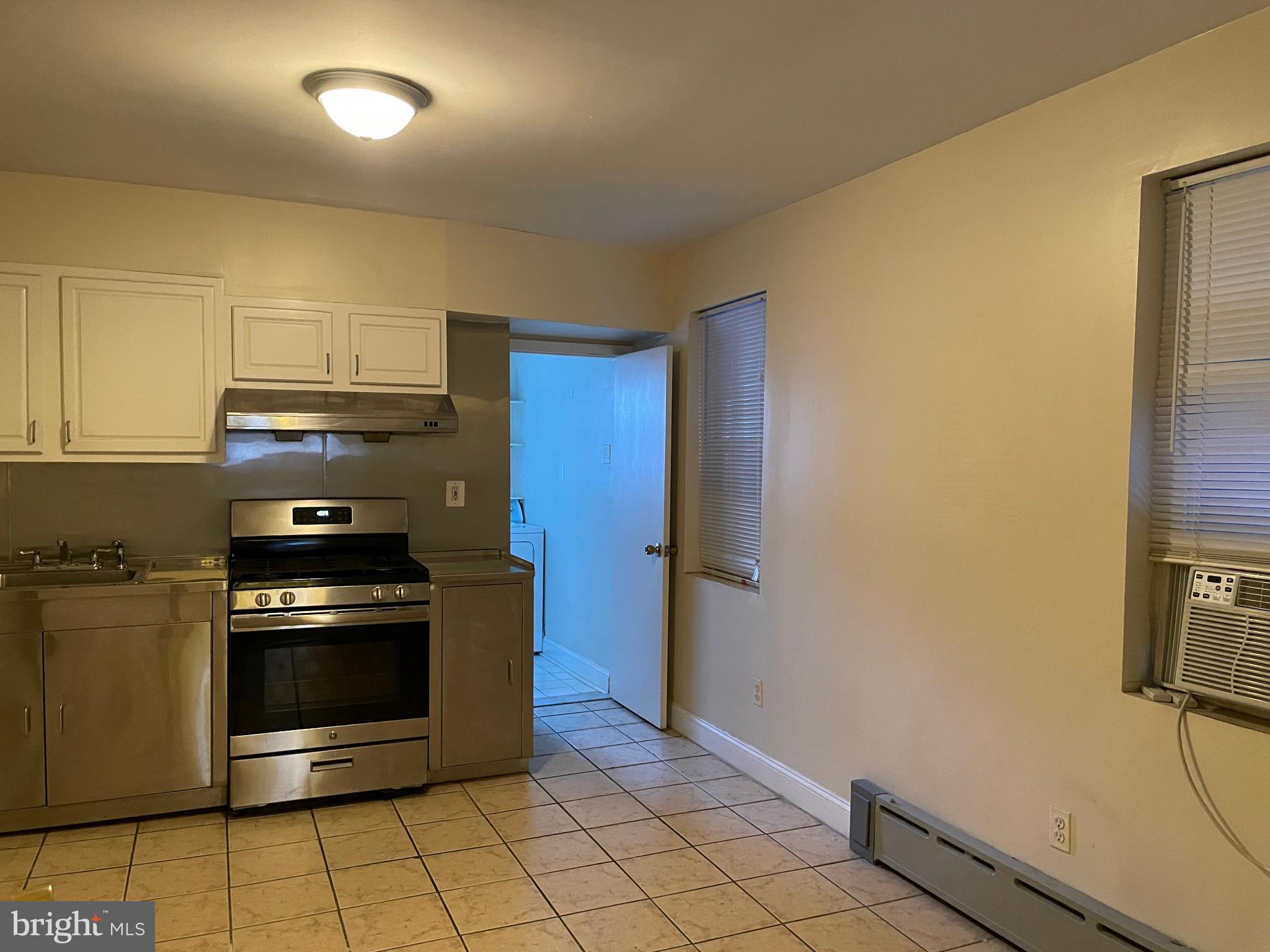 CENTER CITY - Residential Lease
