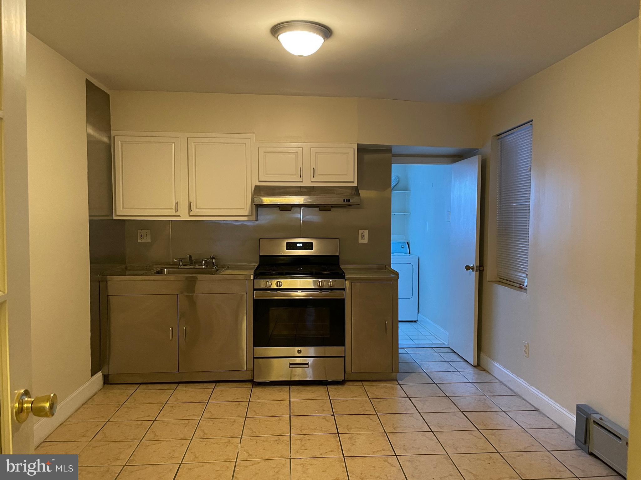 CENTER CITY - Residential Lease