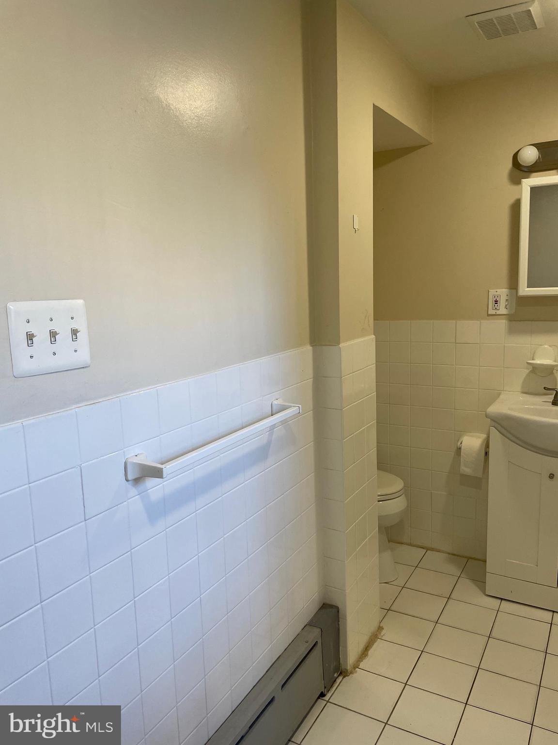 CENTER CITY - Residential Lease