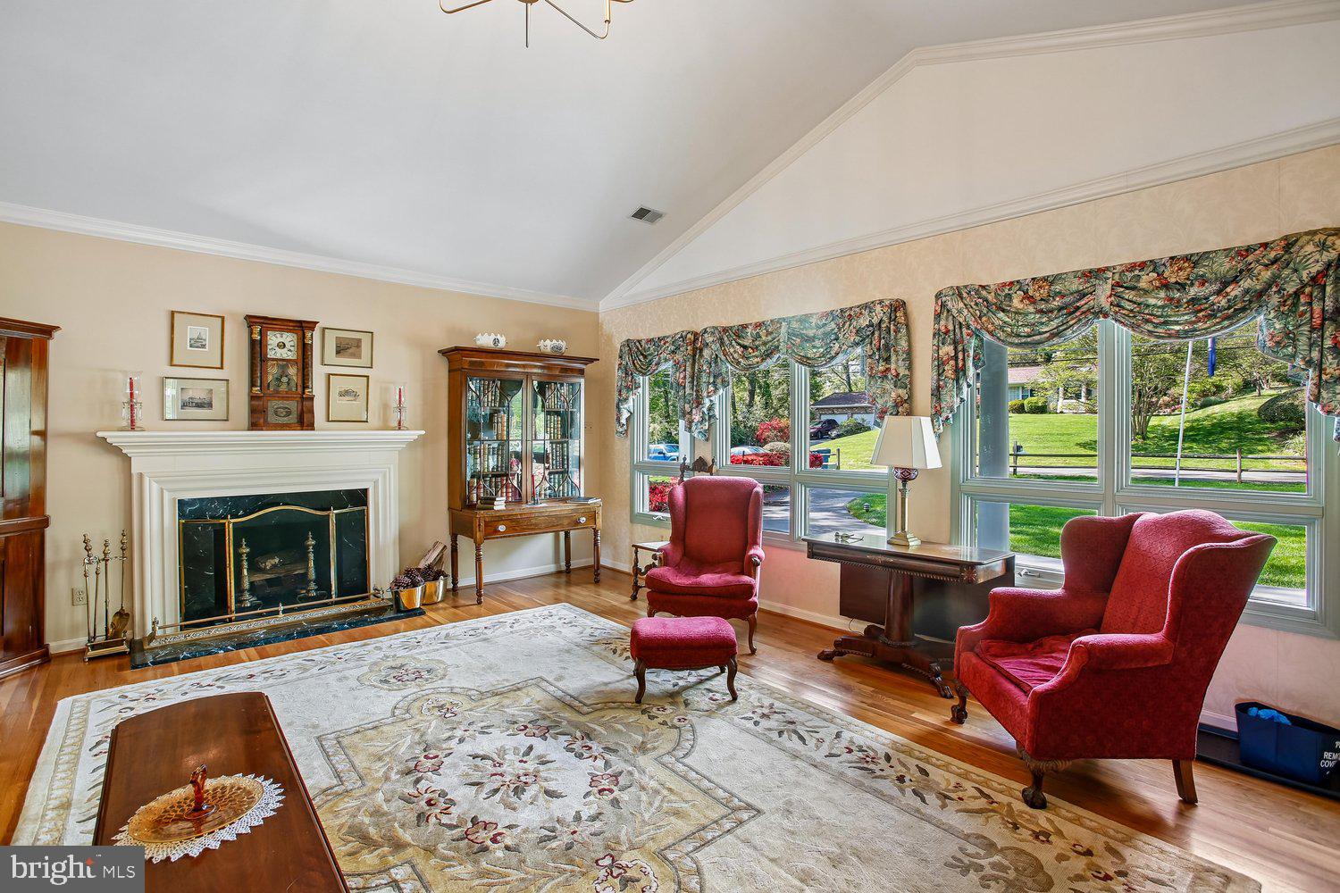 3513 BEVERLY DRIVE