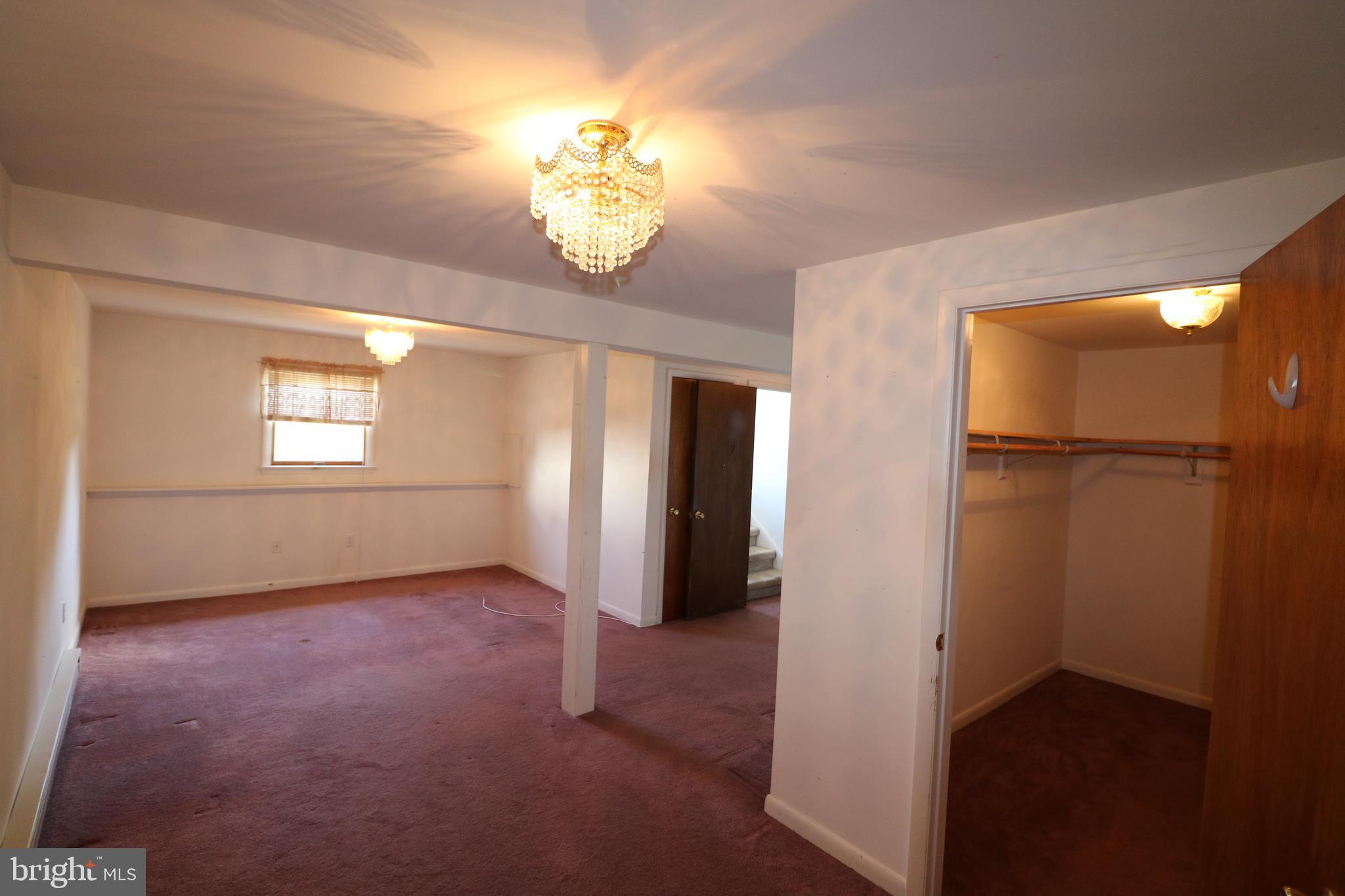 WHISPERING VALLEY - Residential