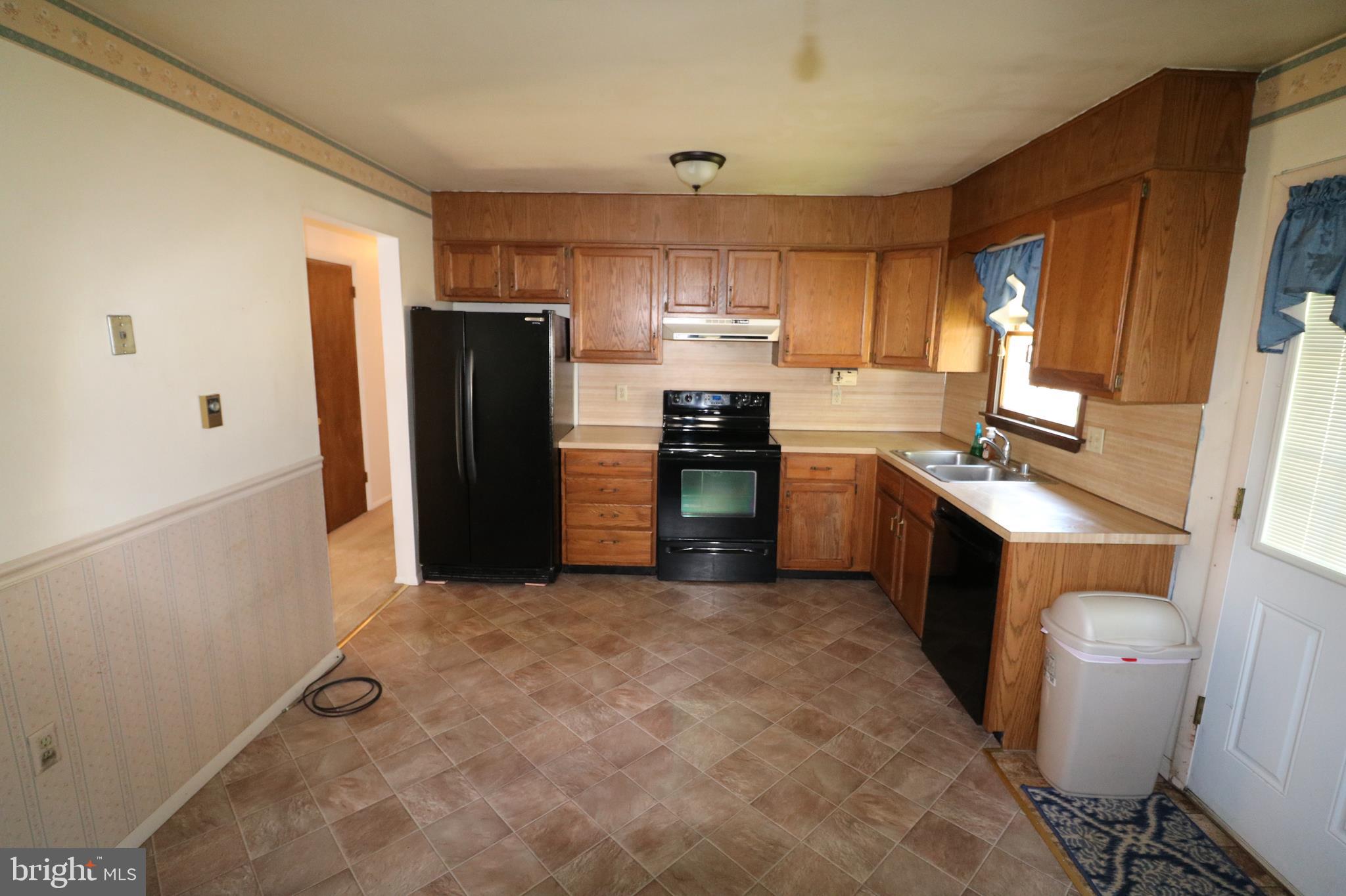 WHISPERING VALLEY - Residential