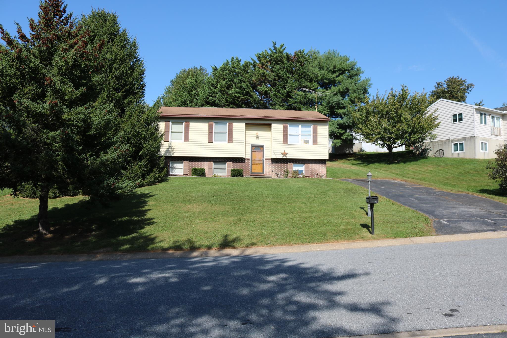 WHISPERING VALLEY - Residential