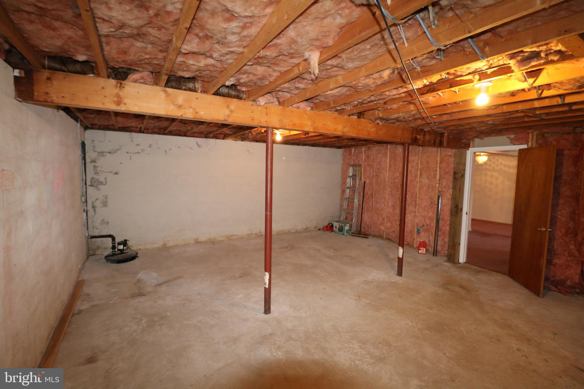 WHISPERING VALLEY - Residential