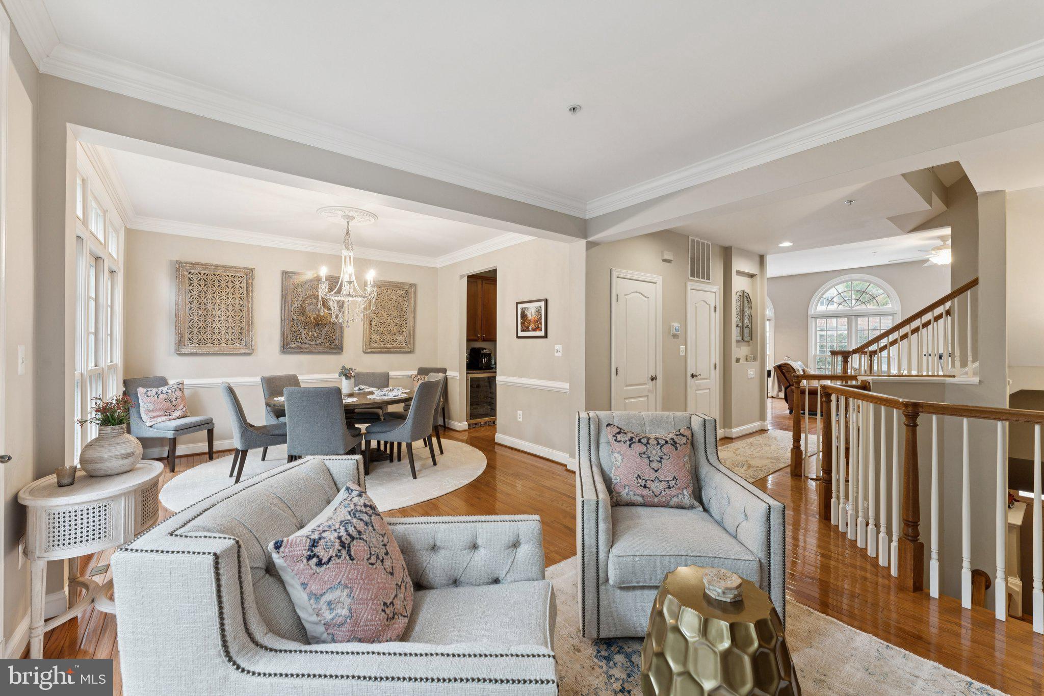 1627 COLONIAL HILLS DRIVE