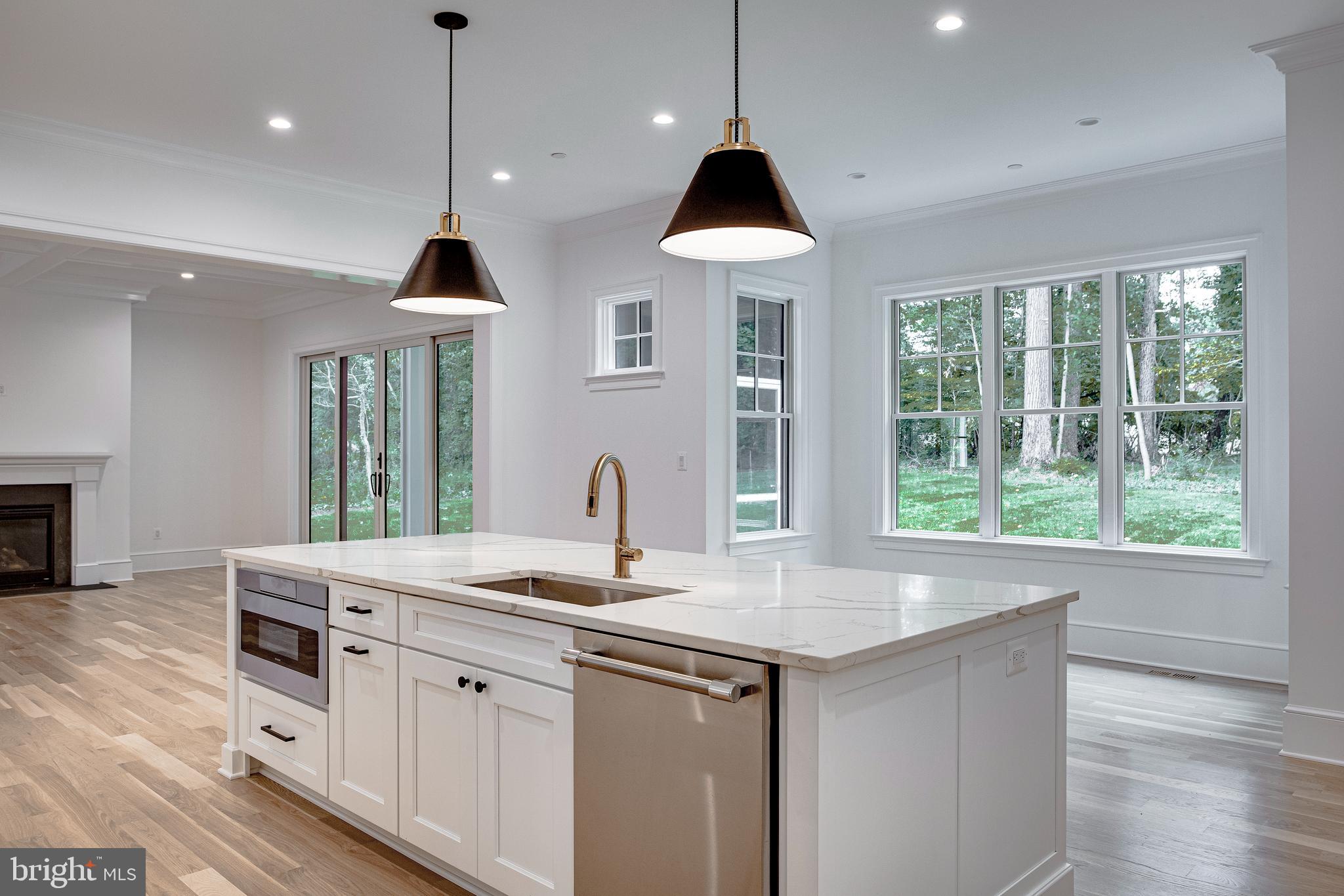 KENWOOD PARK - Residential