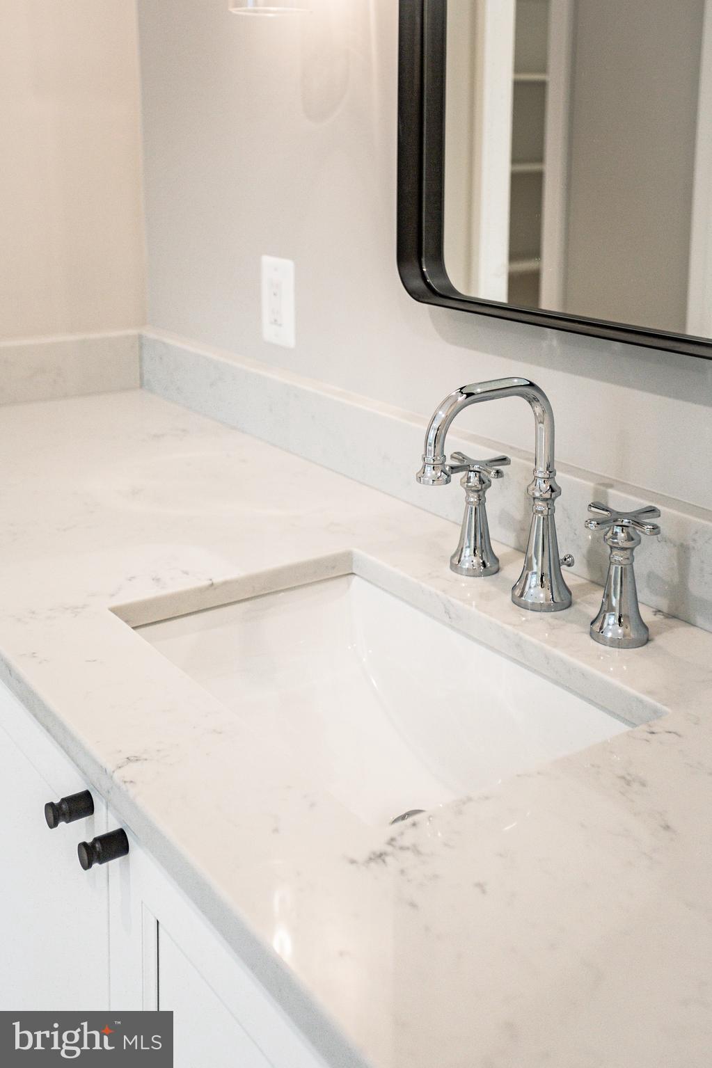 KENWOOD PARK - Residential