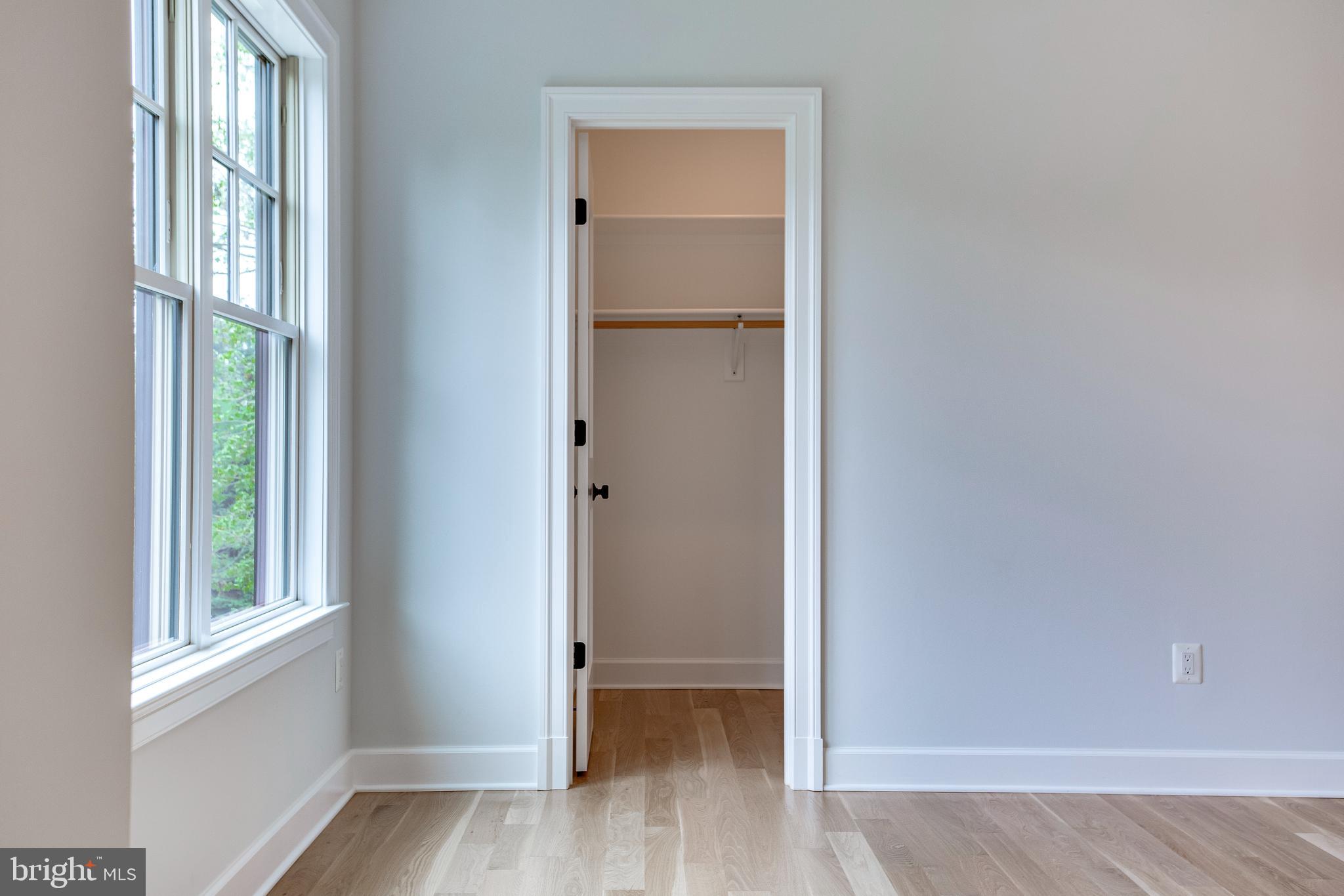 KENWOOD PARK - Residential