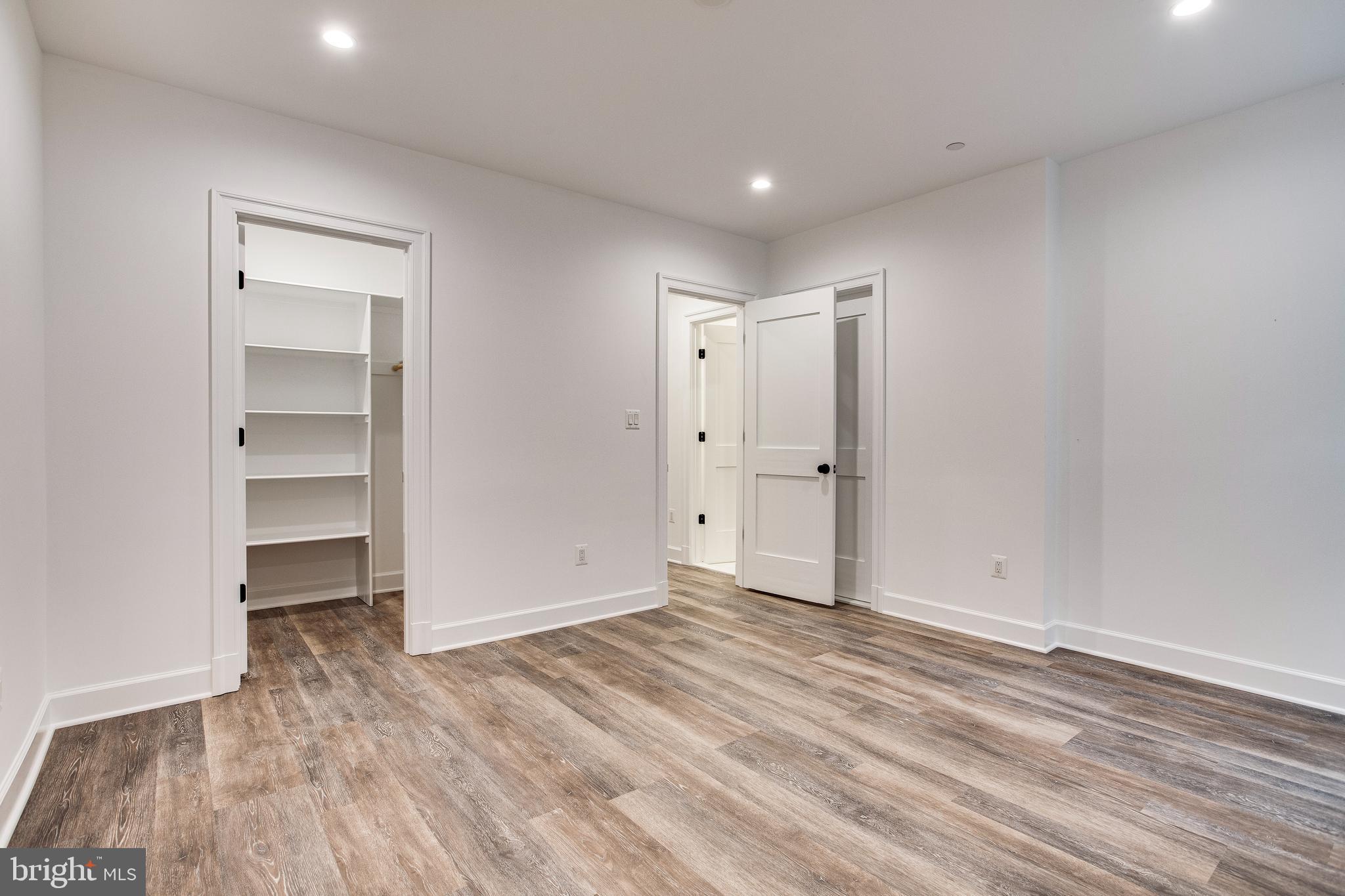 KENWOOD PARK - Residential