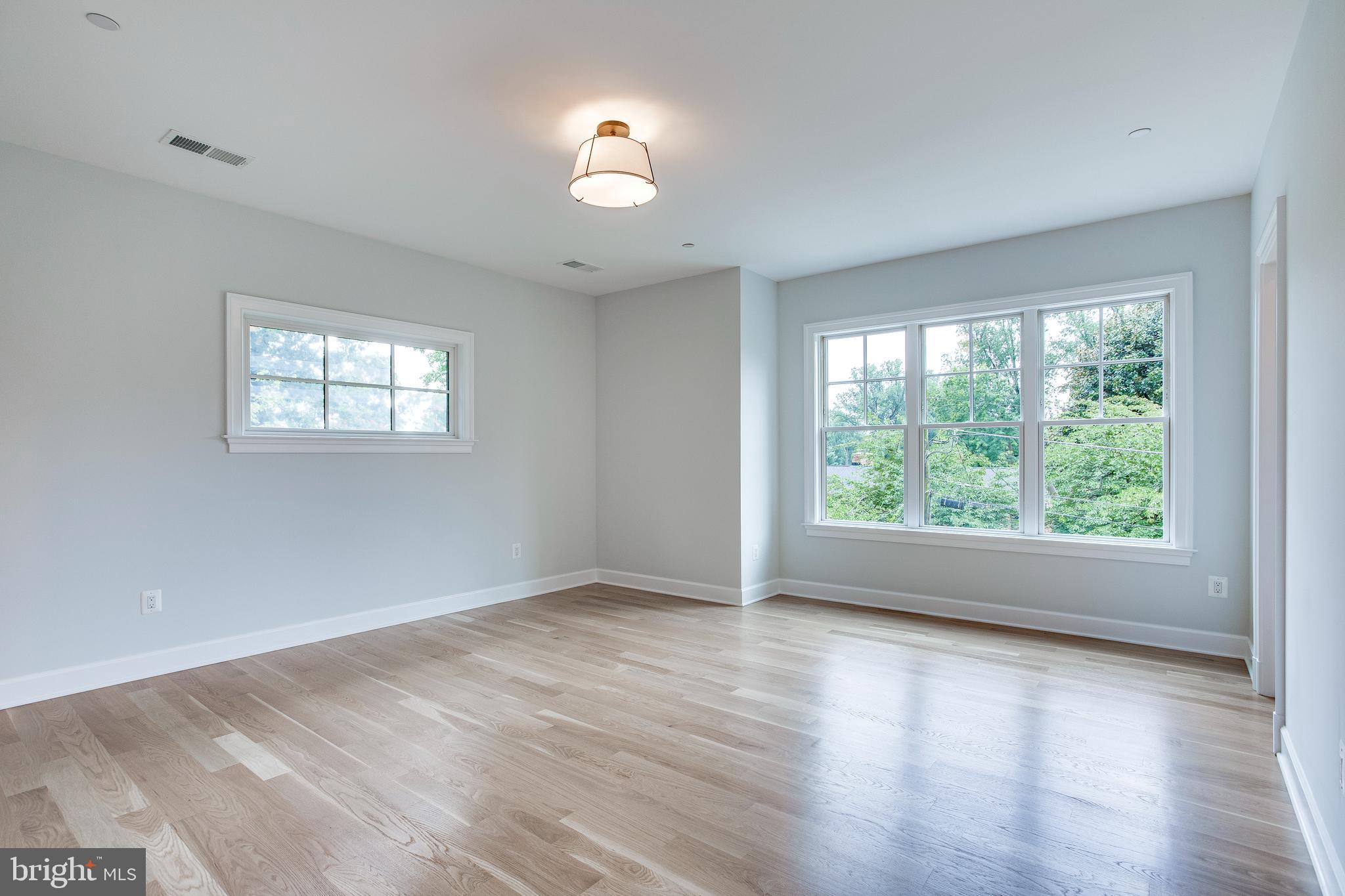 KENWOOD PARK - Residential