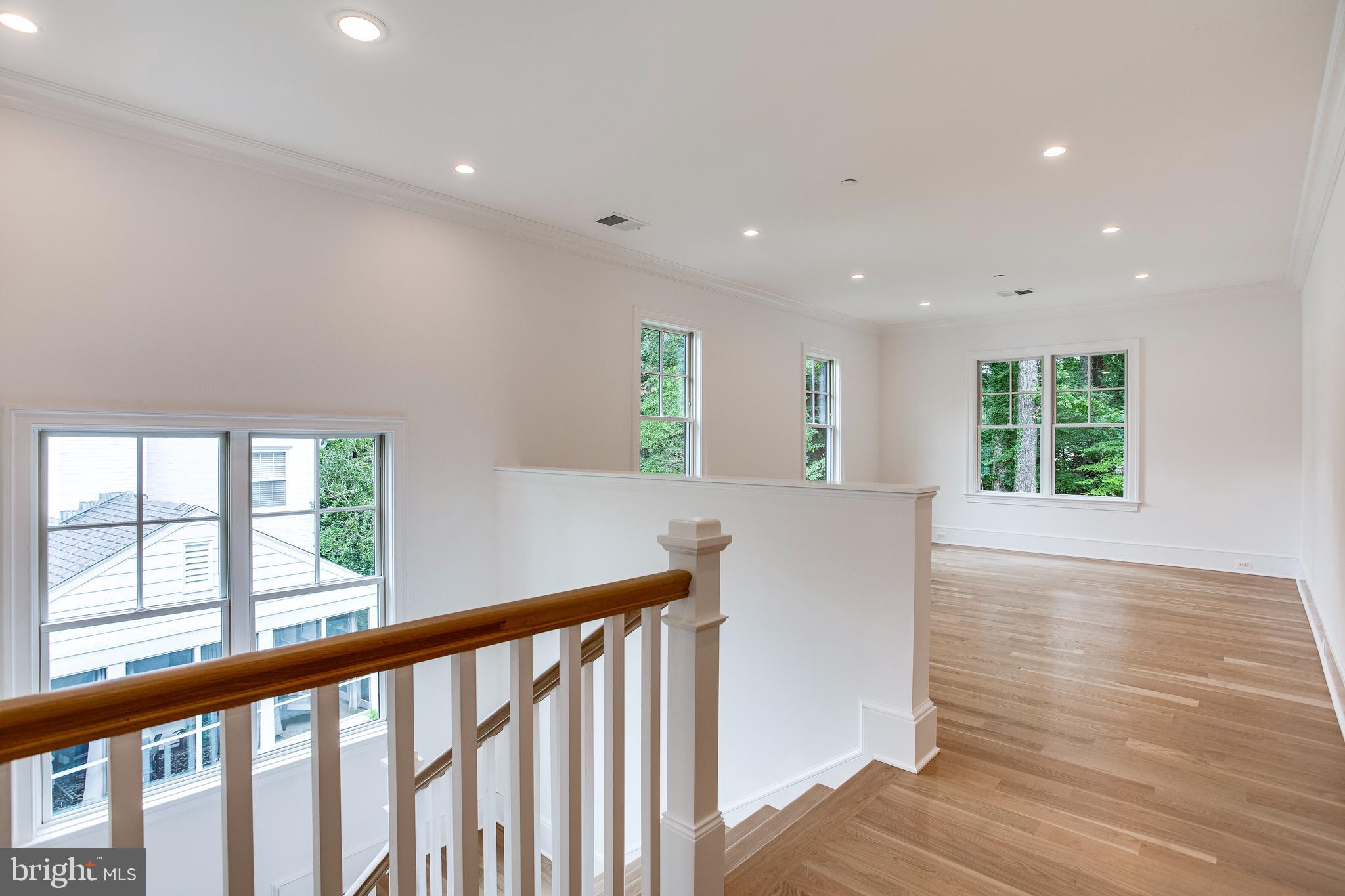 KENWOOD PARK - Residential