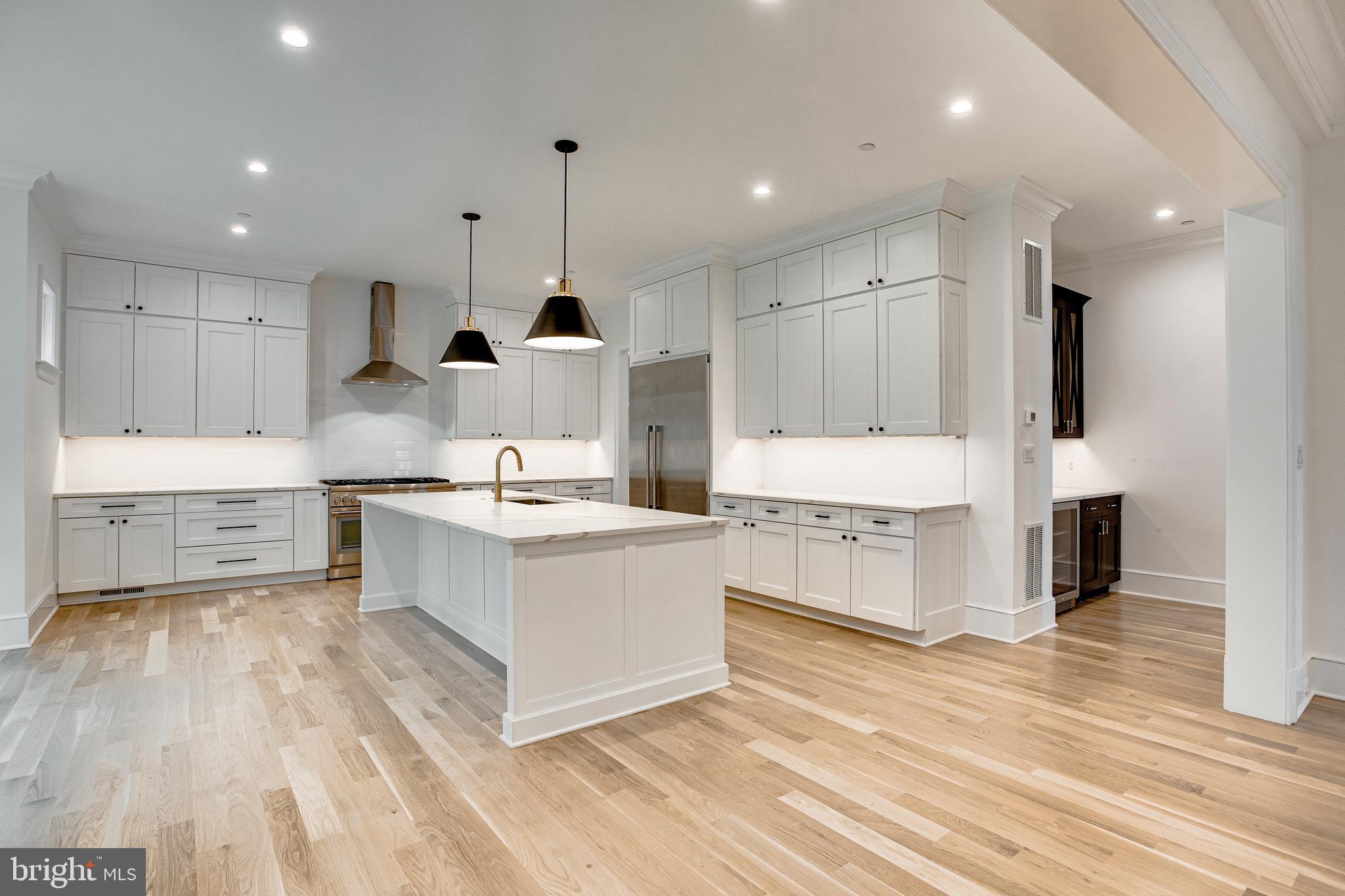 KENWOOD PARK - Residential