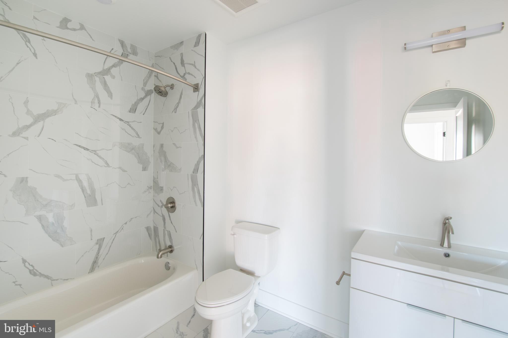 UNIVERSITY CITY - Residential Lease