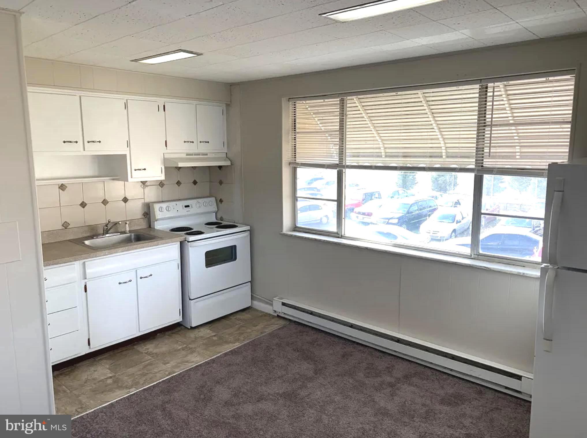 This charming 1-bedroom, 1-bath apartment on the 2nd floor in Lester, PA, offers a cozy and comfortable living space with a quaint kitchen, plush carpeting throughout, and a tiled bath. This inviting unit provides a warm atmosphere with easy access to nearby amenities, public transportation, and major roadways. Don’t miss out—schedule a viewing today