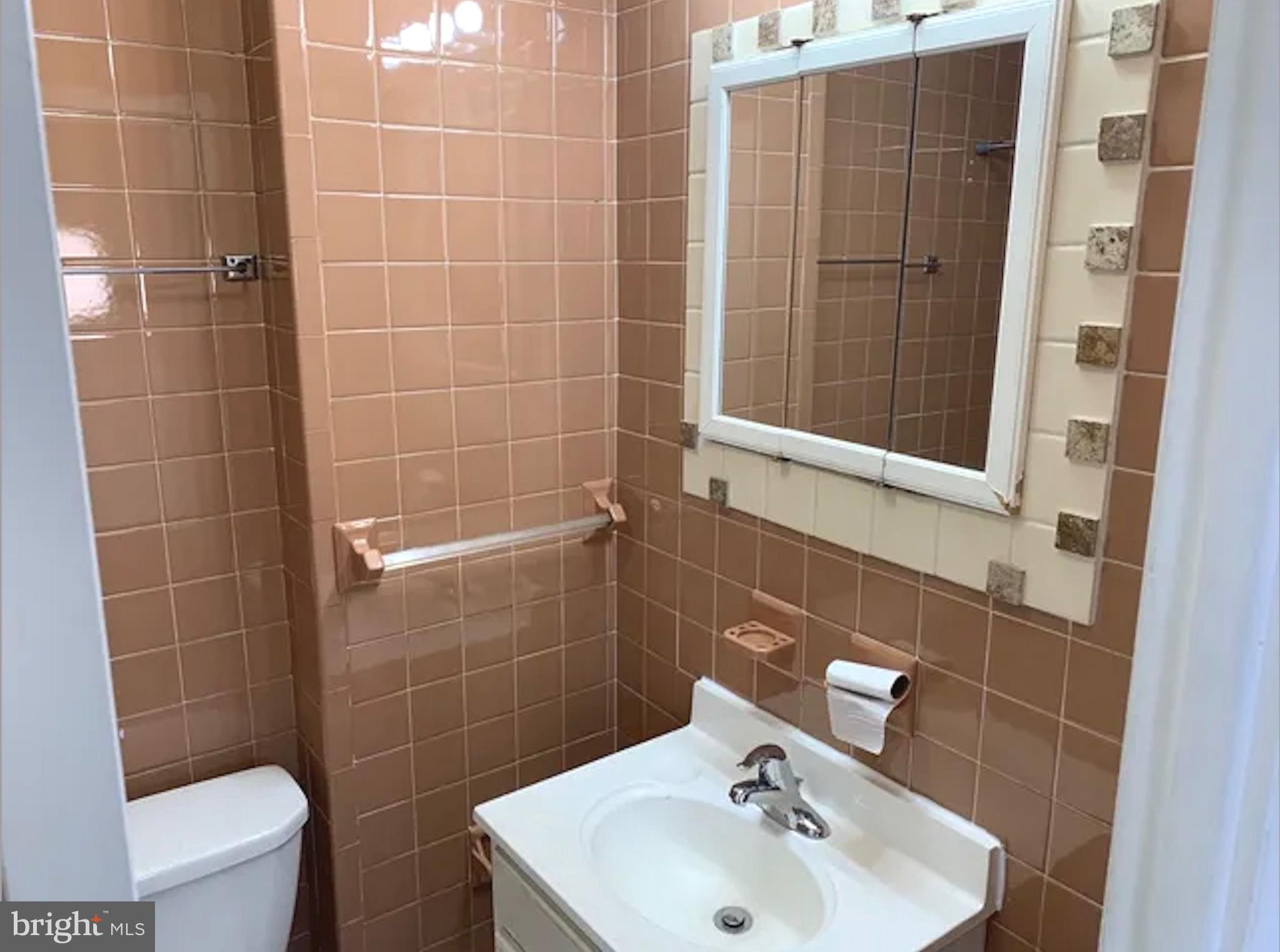 LESTER - Residential Lease