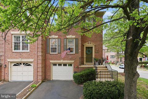 Photo of 5821 Iron Willow Court, ALEXANDRIA, VA 22310 (MLS # VAFX2302260)