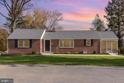 56 PEACOCK DRIVE LANCASTER PA 17601