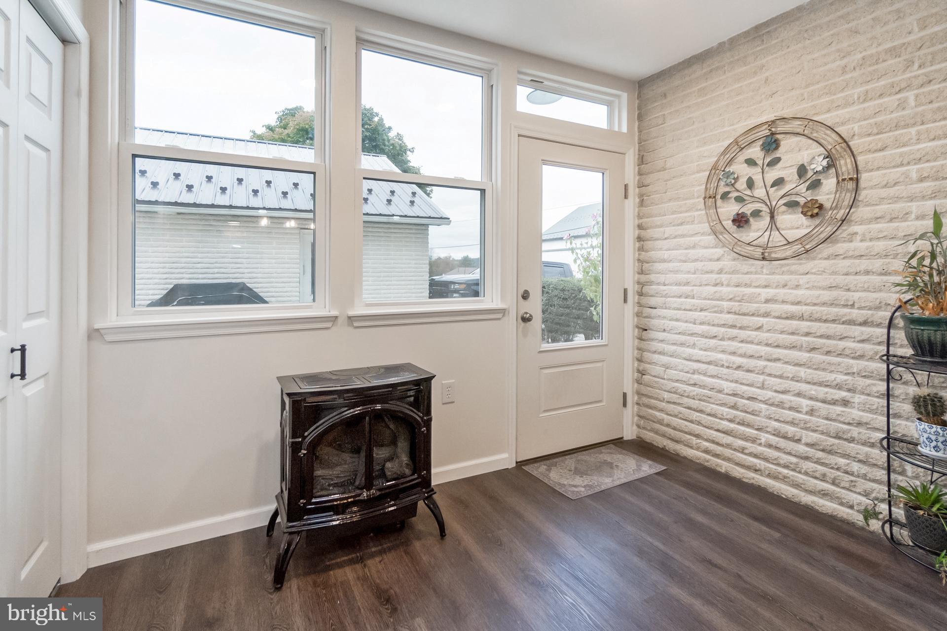 NONE AV AILBLE - Residential