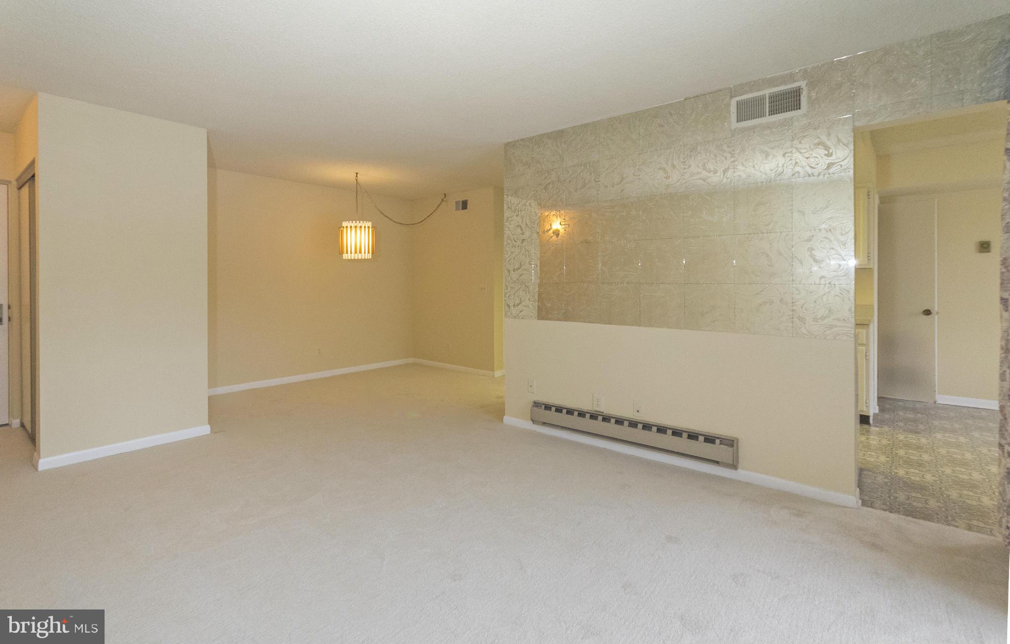 ROSSMOOR MUTUAL #19B - Residential Lease