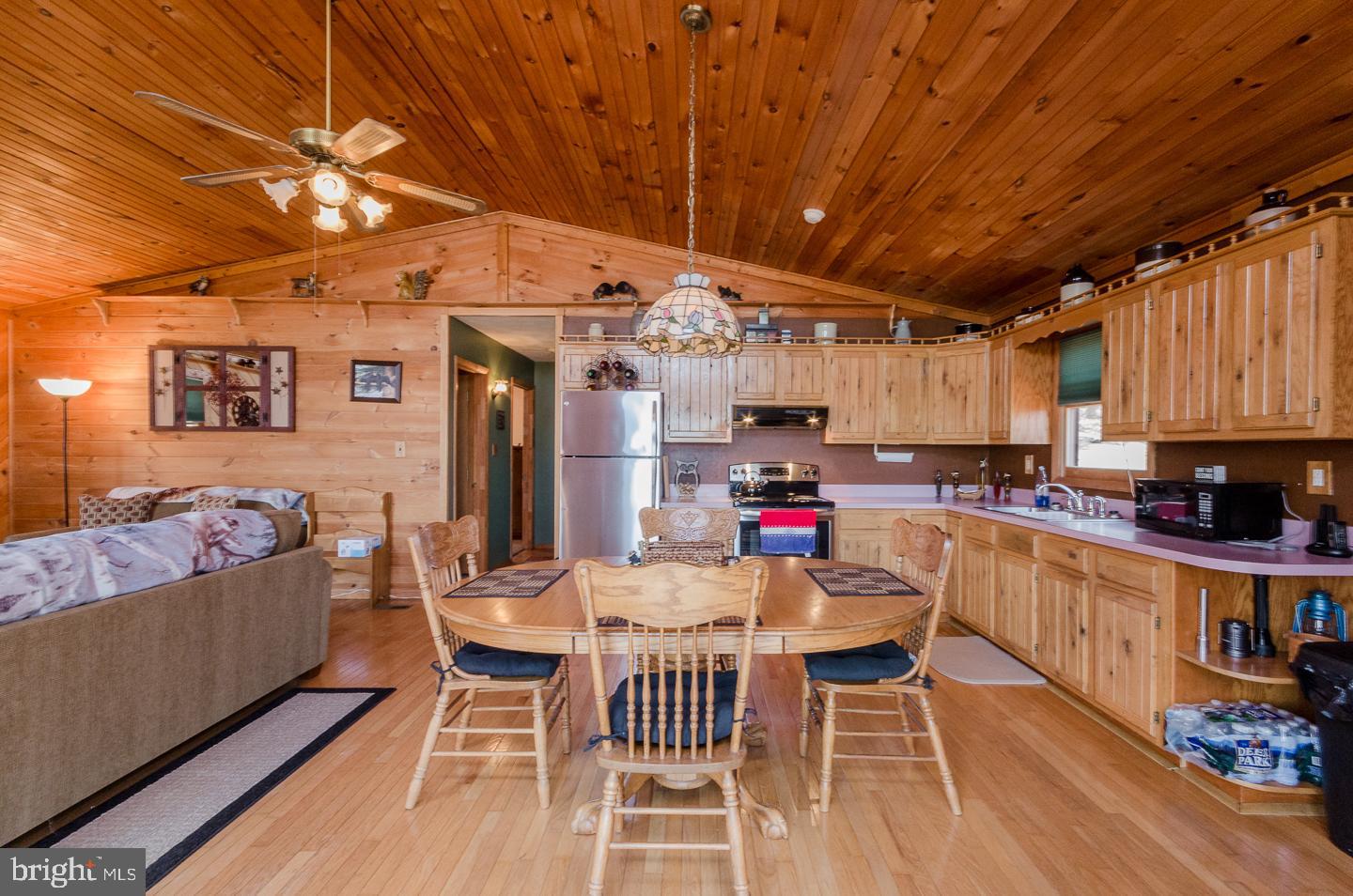 ROUSE MT - Residential