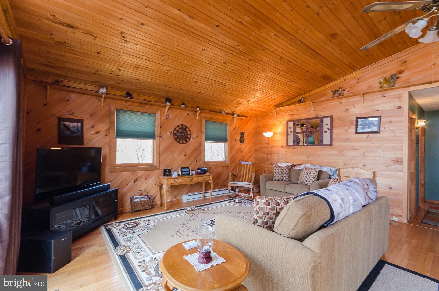 ROUSE MT - Residential