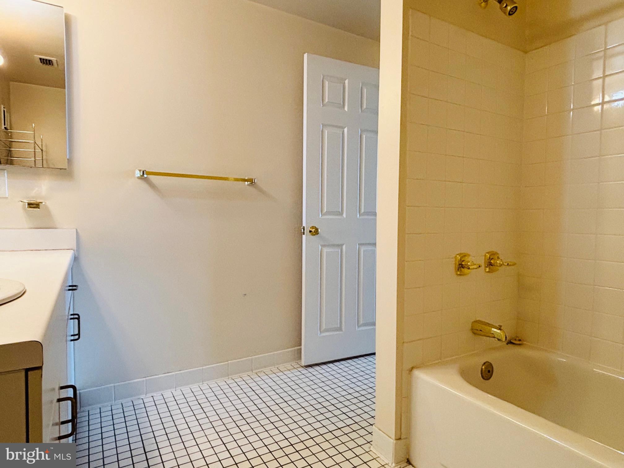 FELLS POINT HISTORIC DISTRICT - Residential