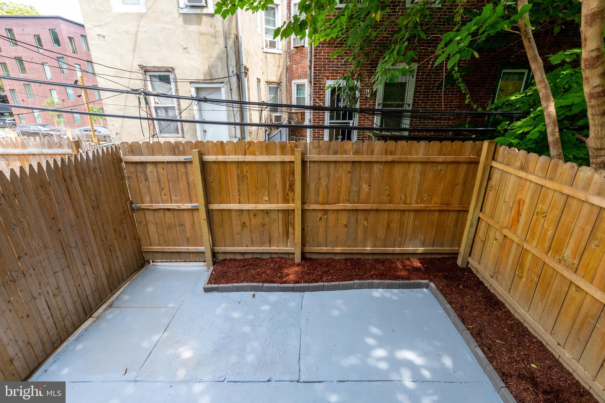 PHILADELPHIA (WEST) - Residential