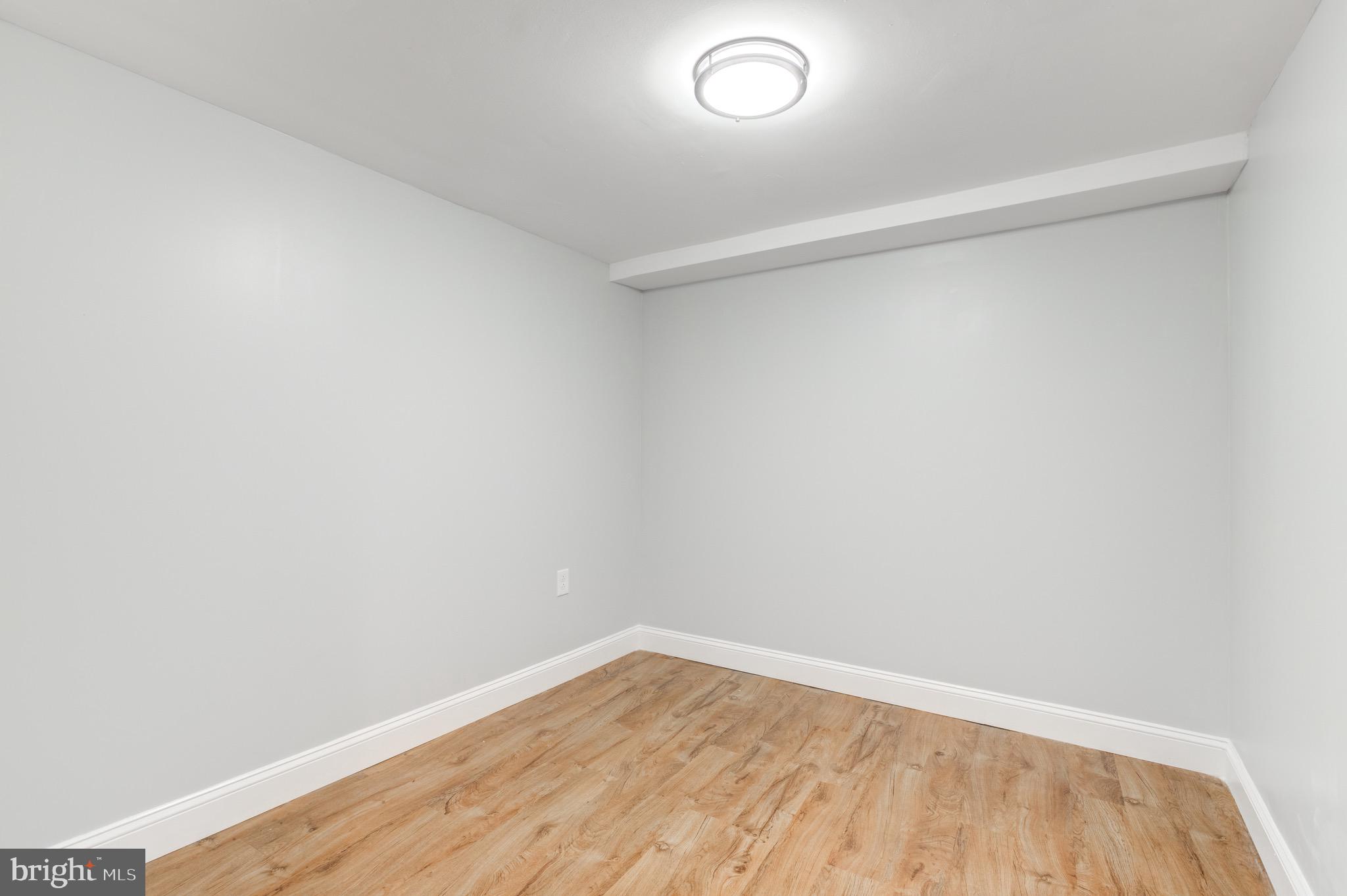 PHILADELPHIA (WEST) - Residential