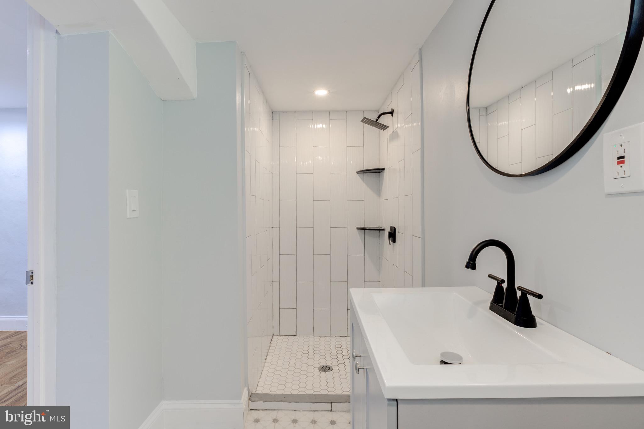 PHILADELPHIA (WEST) - Residential