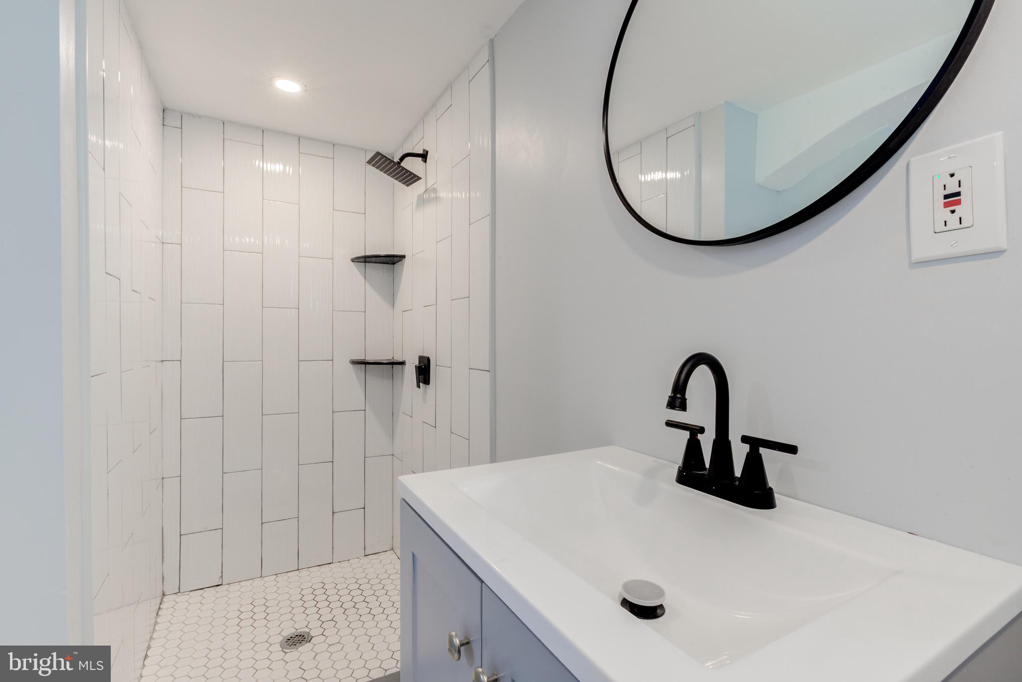 PHILADELPHIA (WEST) - Residential